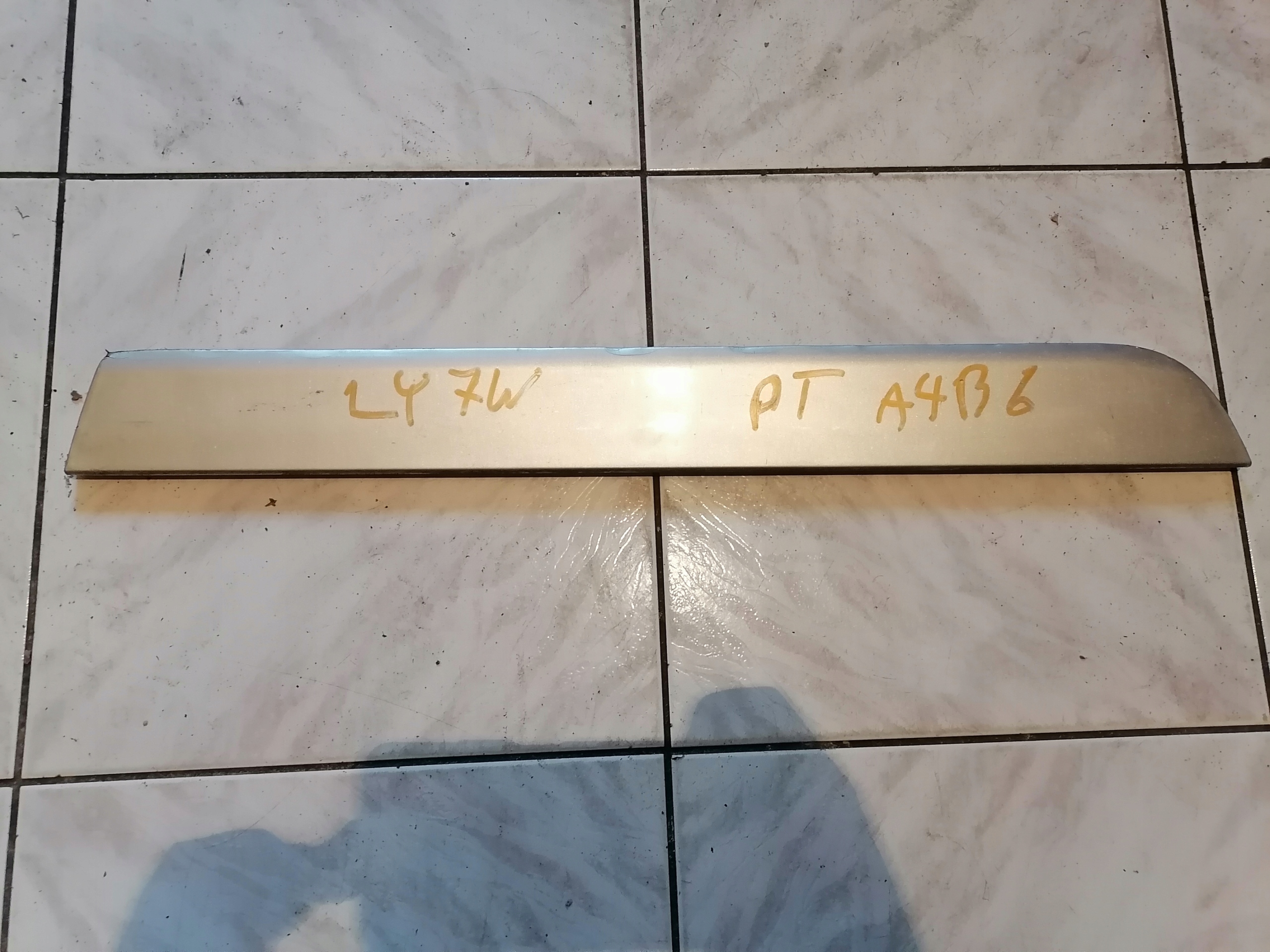lišta dveře TYLNICH AUDI A 4 853970