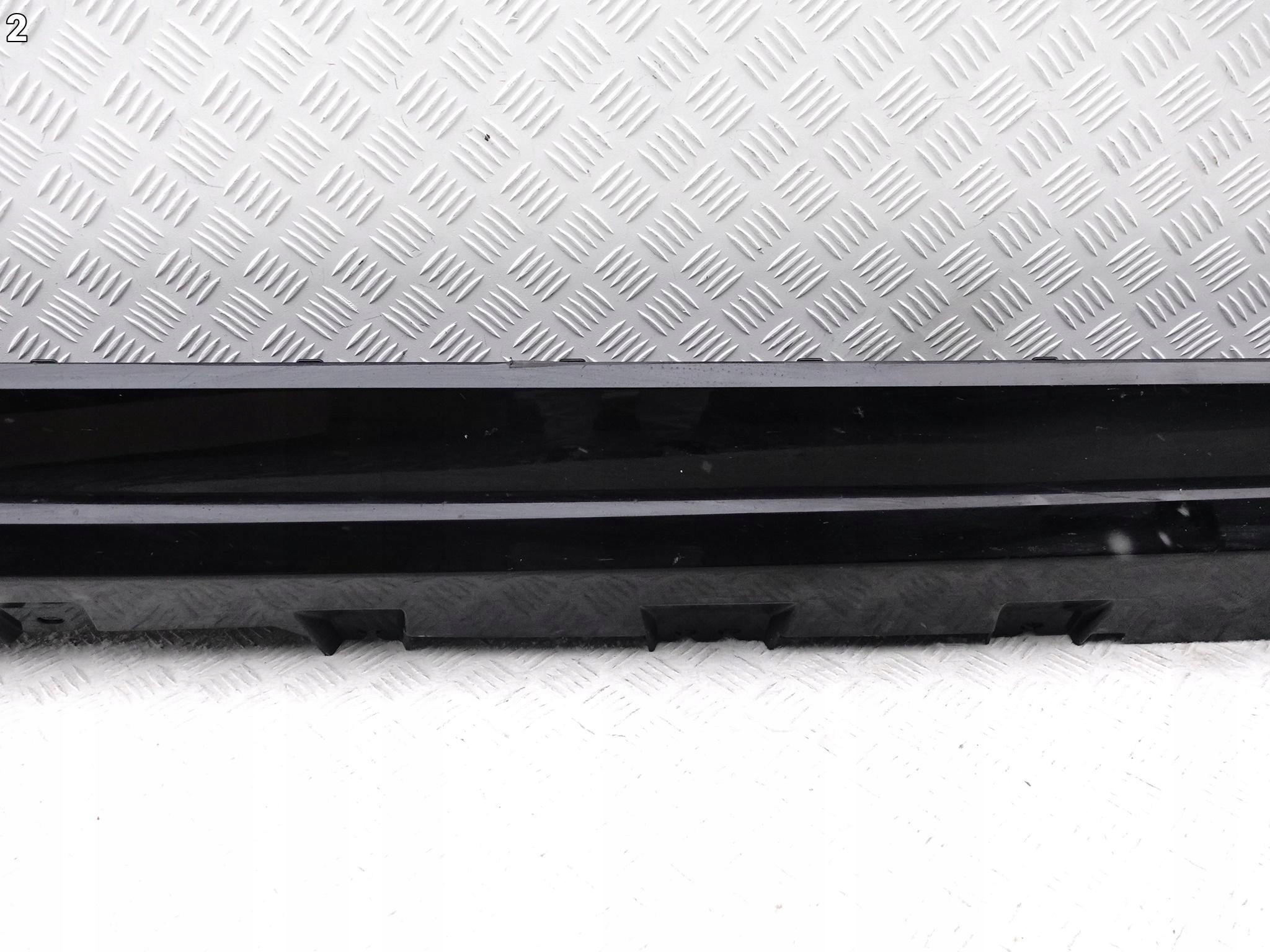 BMW X7 G07 18- threshold right moulding cap