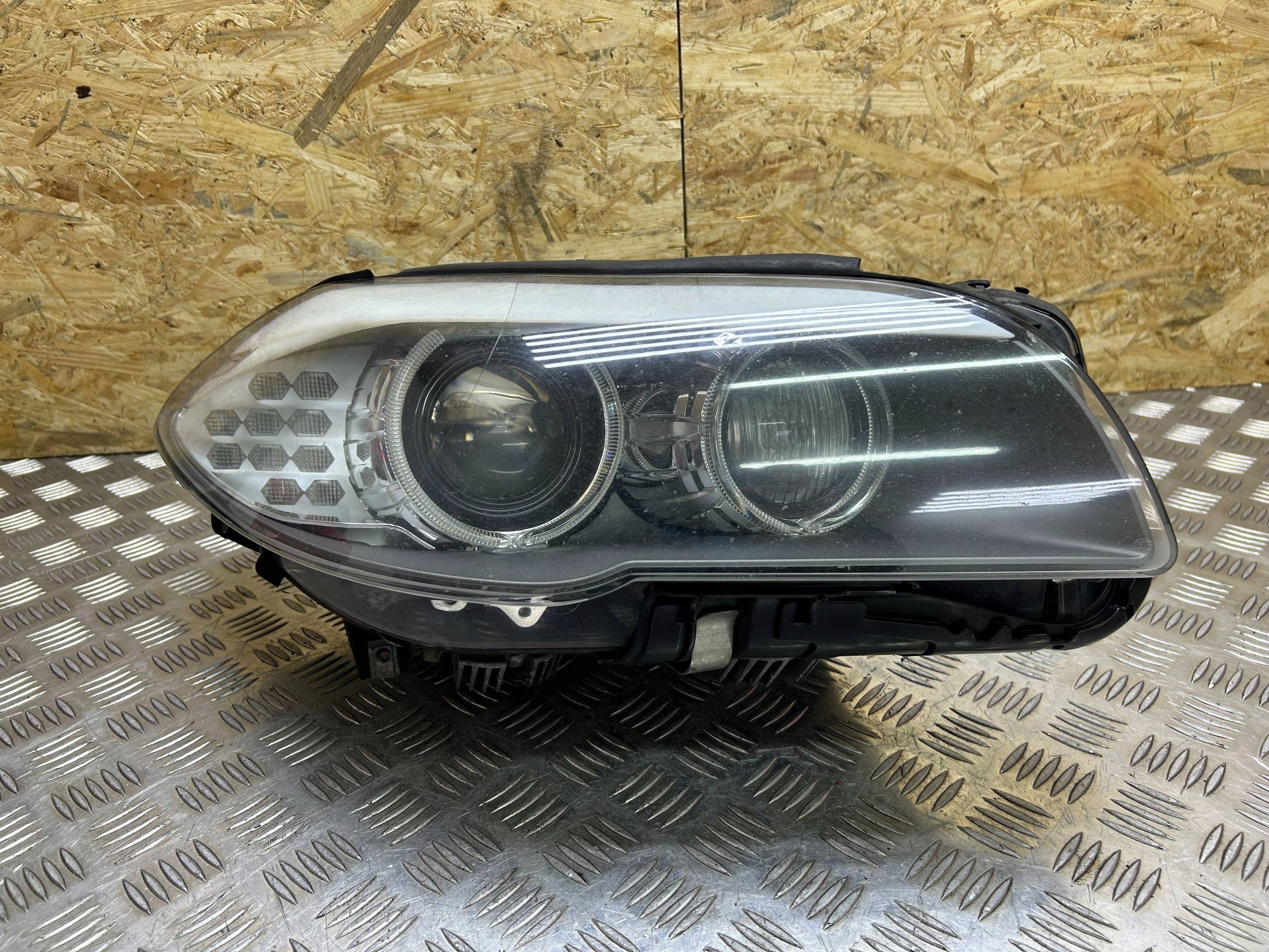 light front right BMW 5 F10 F11 2011 7203254