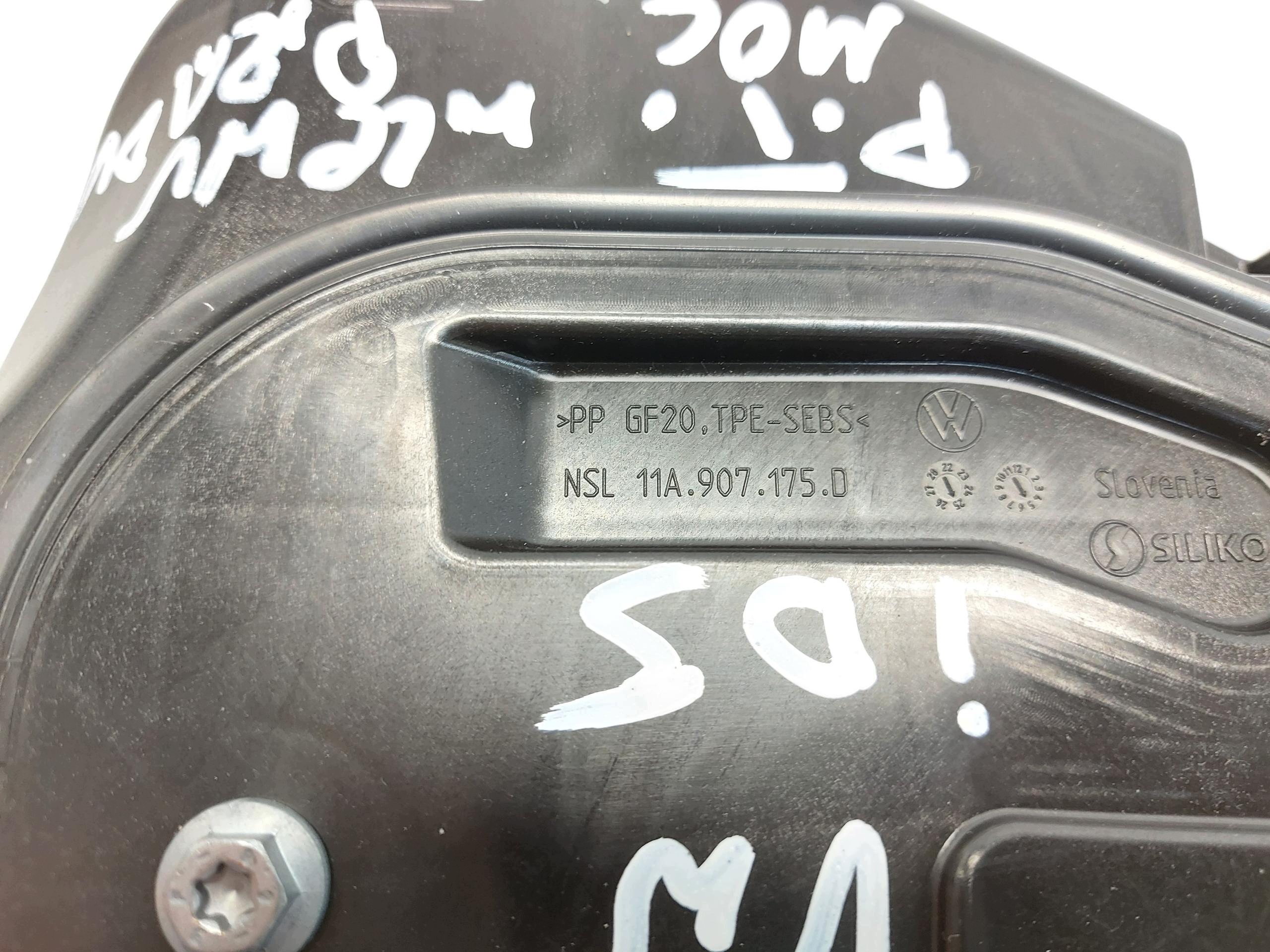 VW ID5 GTX 11E Blende Abdeckung GNIAZDA LADOWANIA 11A907175D