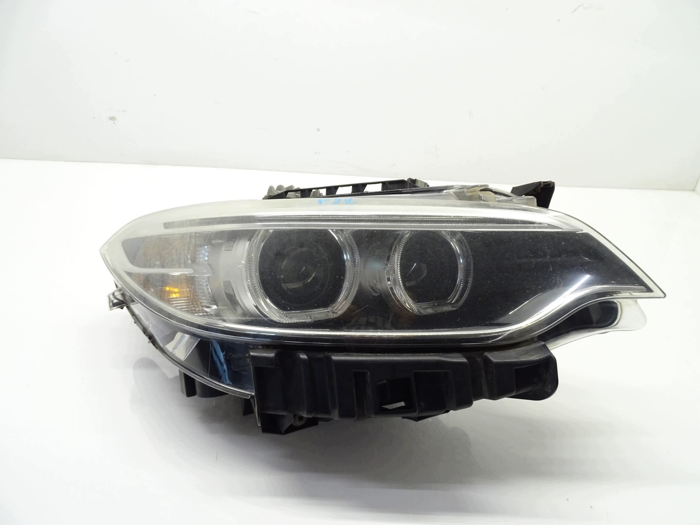 light front front right side BMW F22 7304470 UK