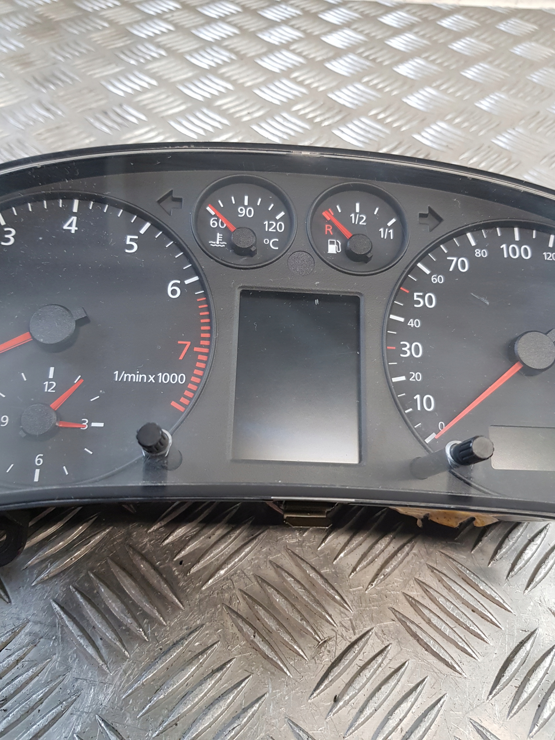 dials dials 8L0919880DX AUDI A3 8L 1.8B 97R- EUROPA
