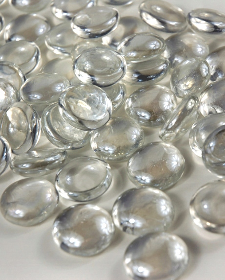 Kamene guľky ploché pastilky bezfarebné ozdobné sklo 19 mm 0,25 kg