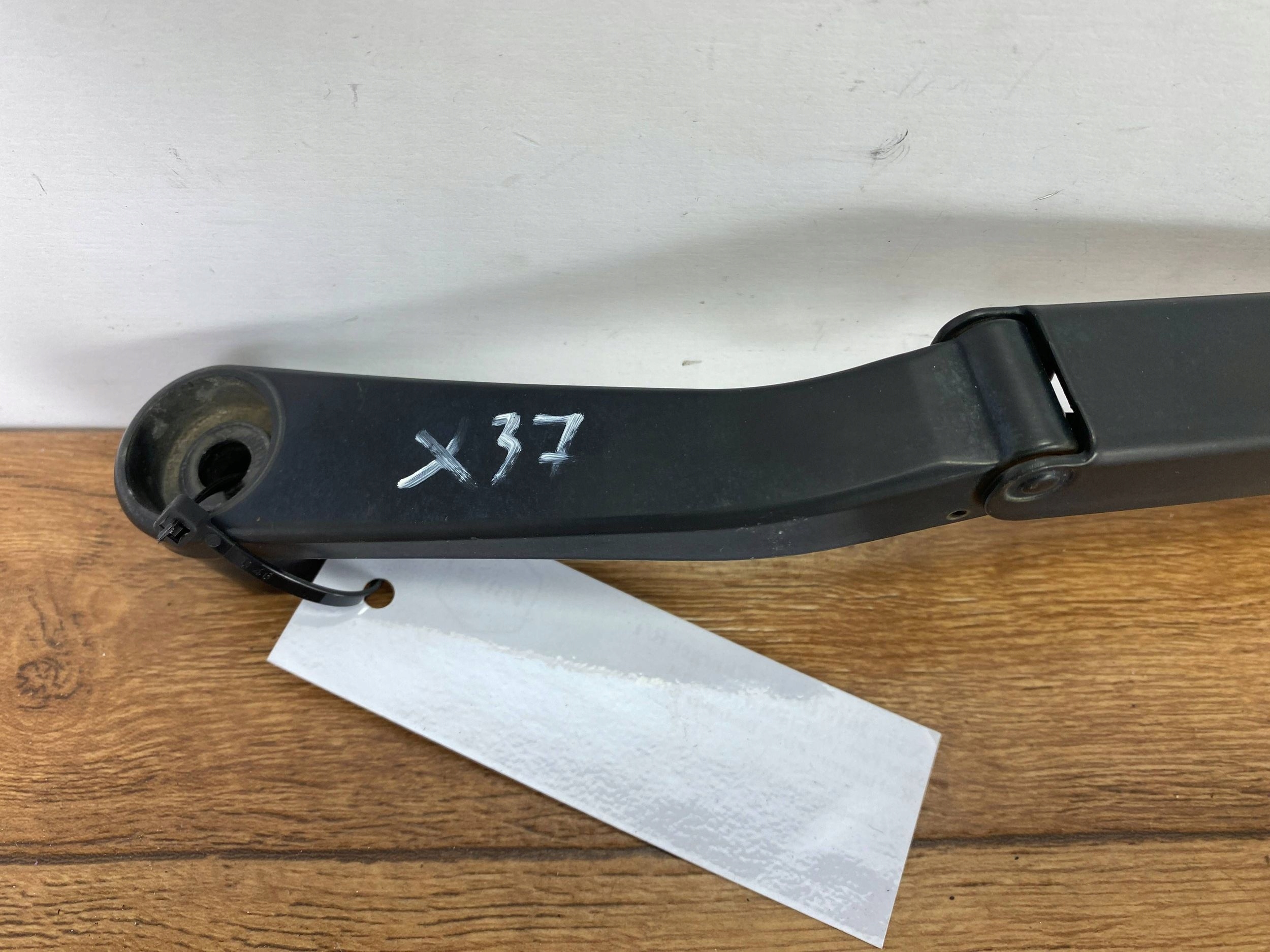 wiper arm windows Dodge Charger 2015+