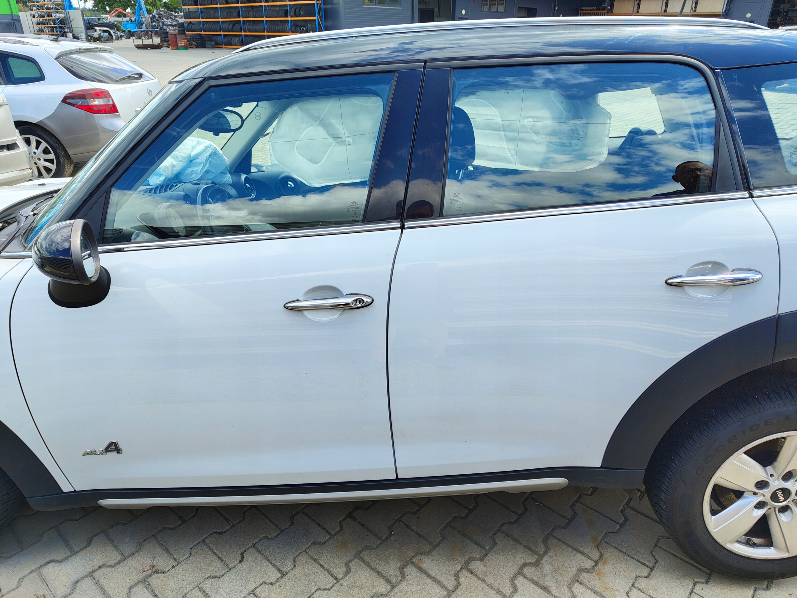 MINI R60 door left rear part rear. B15