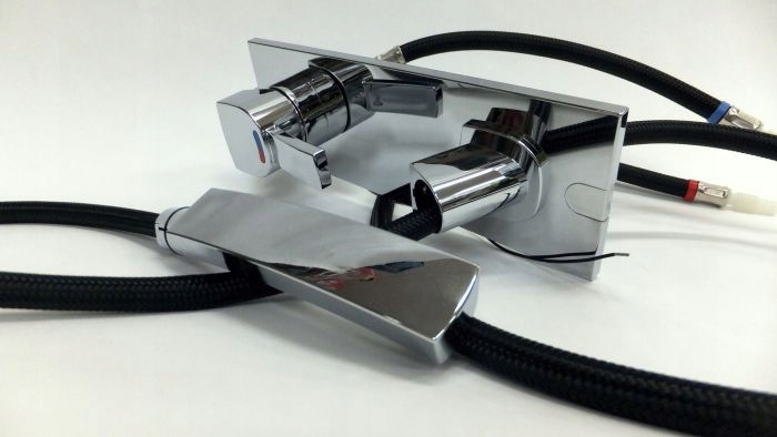 Bateria prysznicowa przyczepa kamper Capri - Comet Numer katalogowy części 20772021U