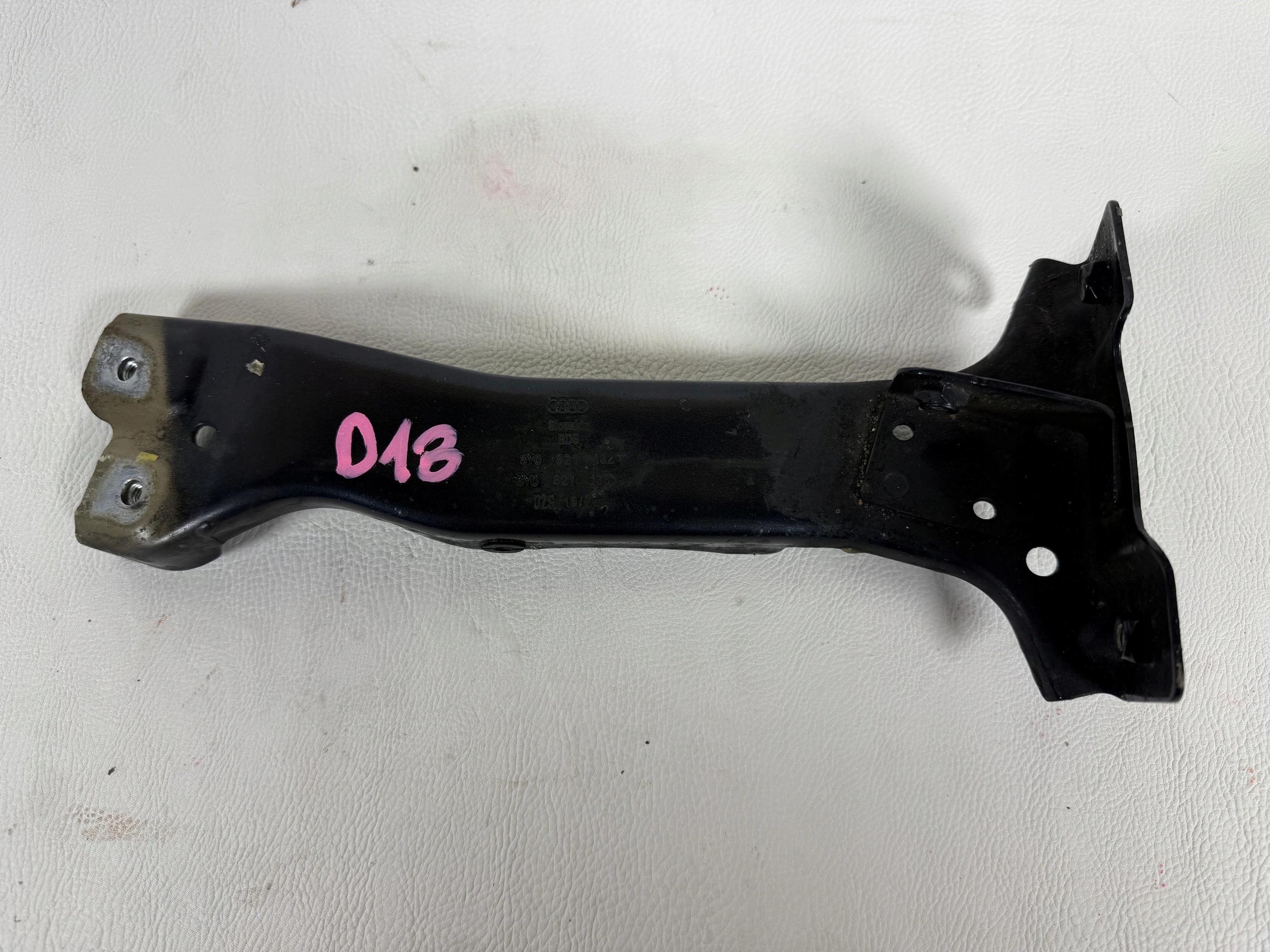 SKODA SCALA 19- limiter door front left 654837249A 654837267