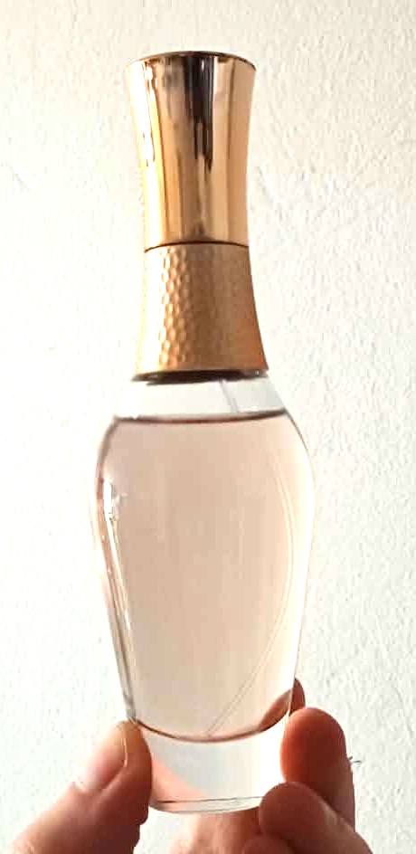 Parfémovaná voda Treselle Avon