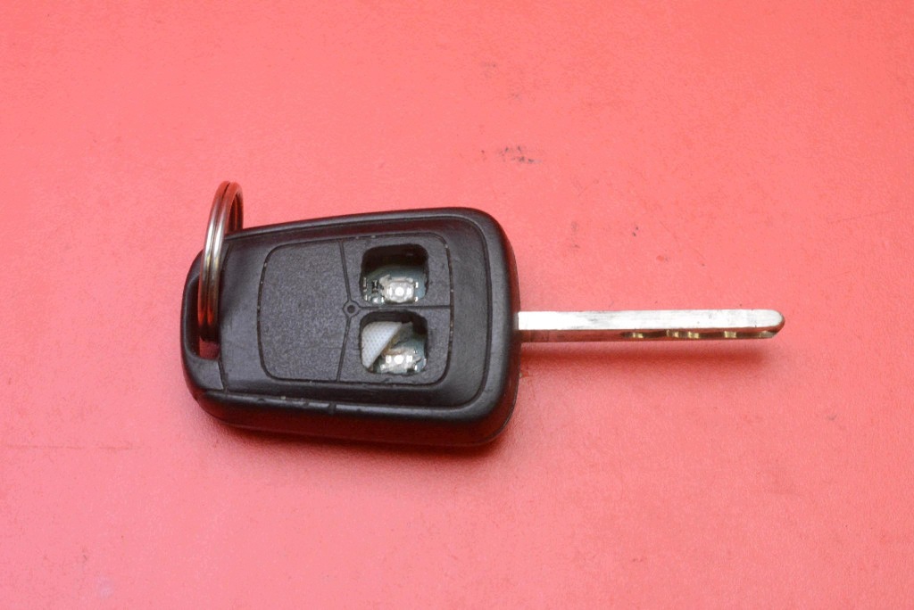 ignition key 20939745 OPEL MERIVA B 1.7 CDTI 110 KM 10-14