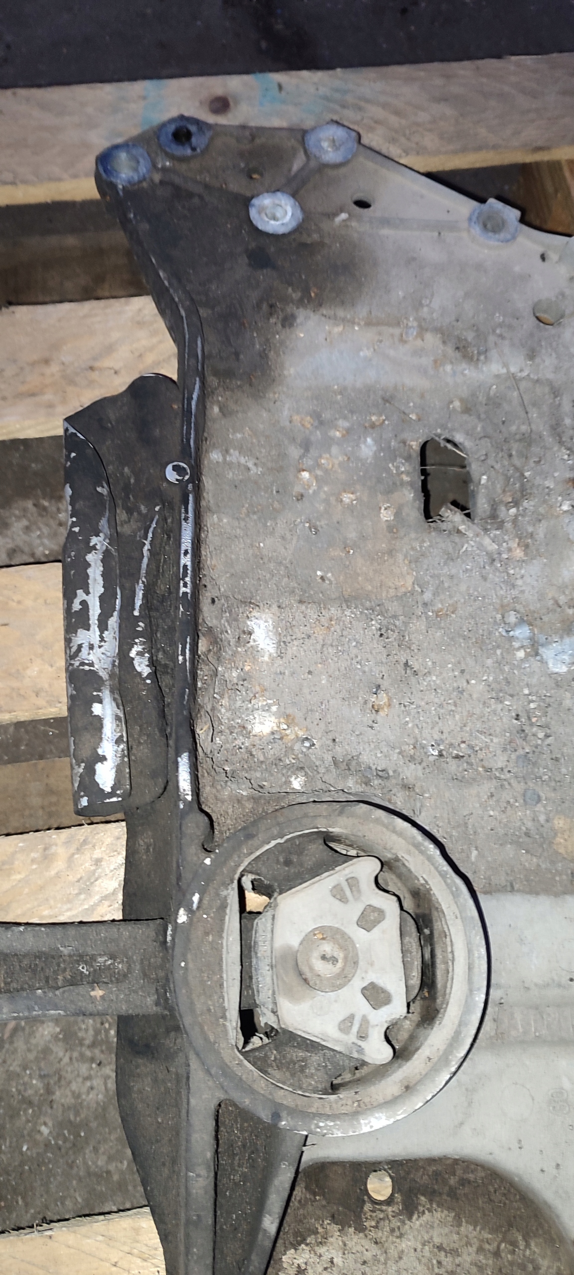 subframe axle beam VW AUDI SEAT SKODA 1K0199369F