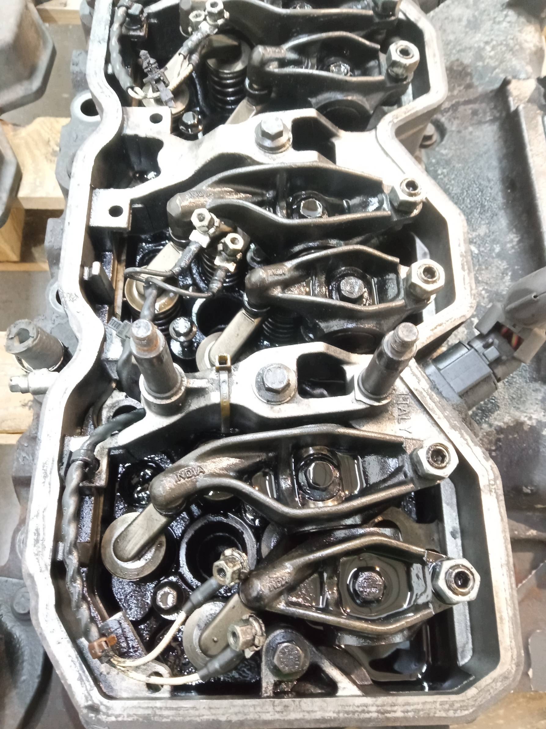Tête du moteur Complète CUMMINS 7.1 Dennis Eagle Elite 2 (2003-2014)