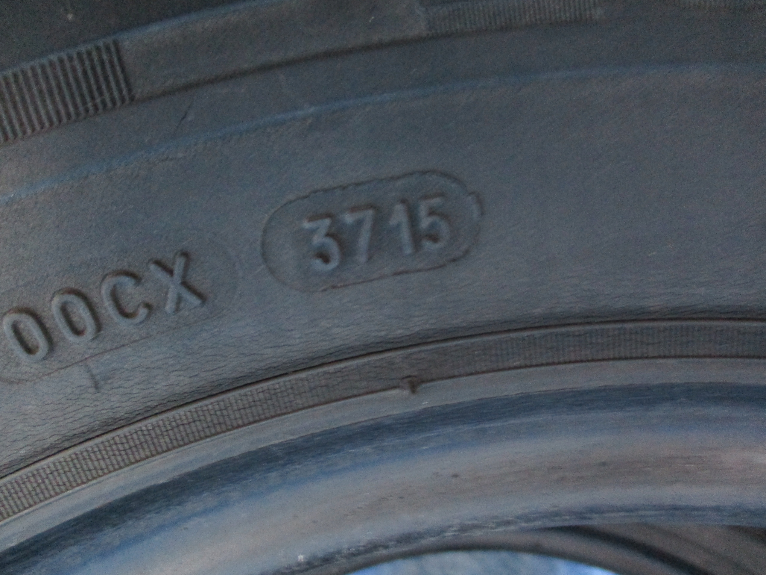 OPONY MICHELIN AGILIS 235/65 R16C Szerokość opony 235 mm