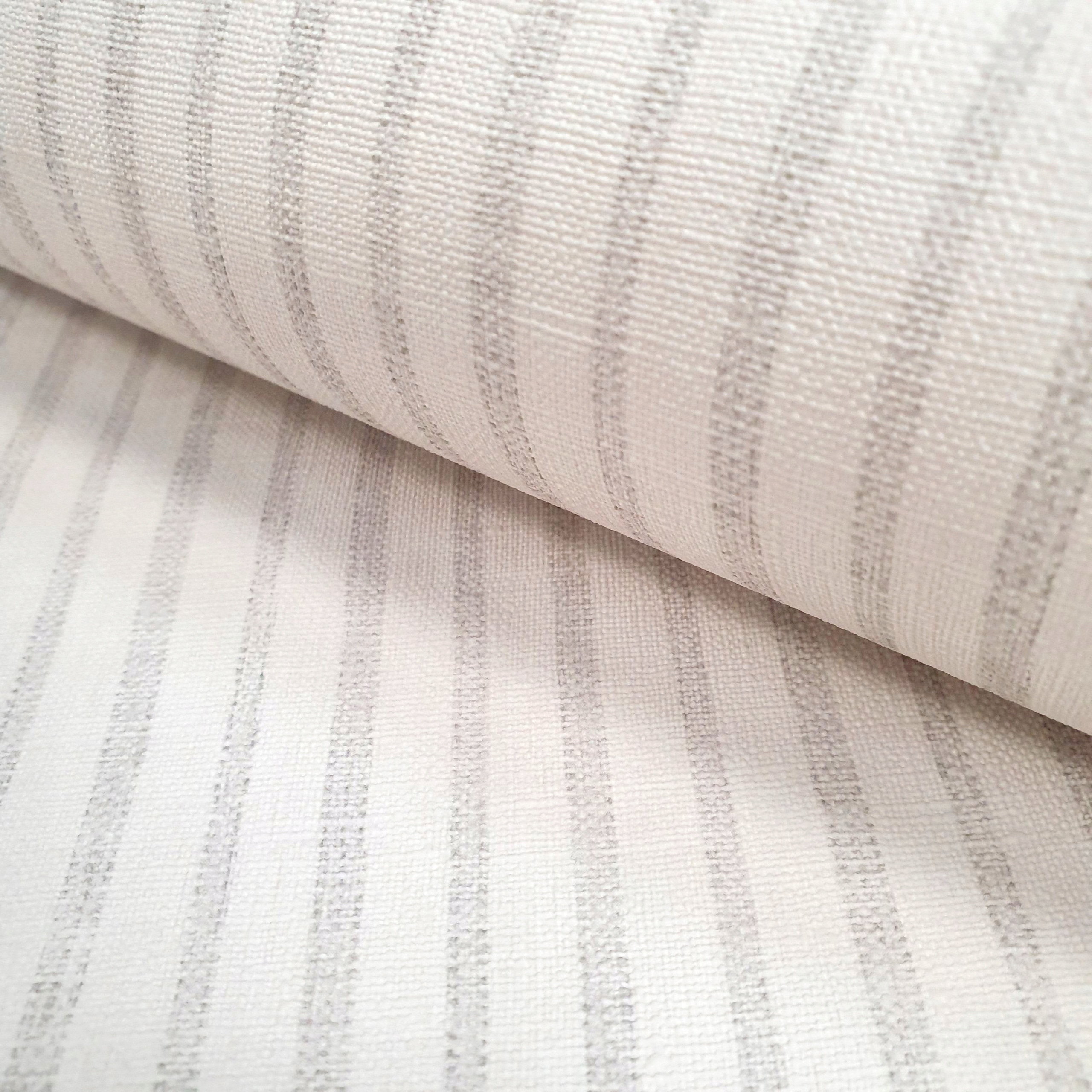 Tapeta winylowa na Flizelinie w drobne szare Pasy Paski plotno As Creation