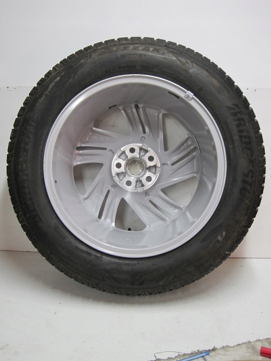 wheels discs tyres Range Rover Evoque R18 7mm m+s