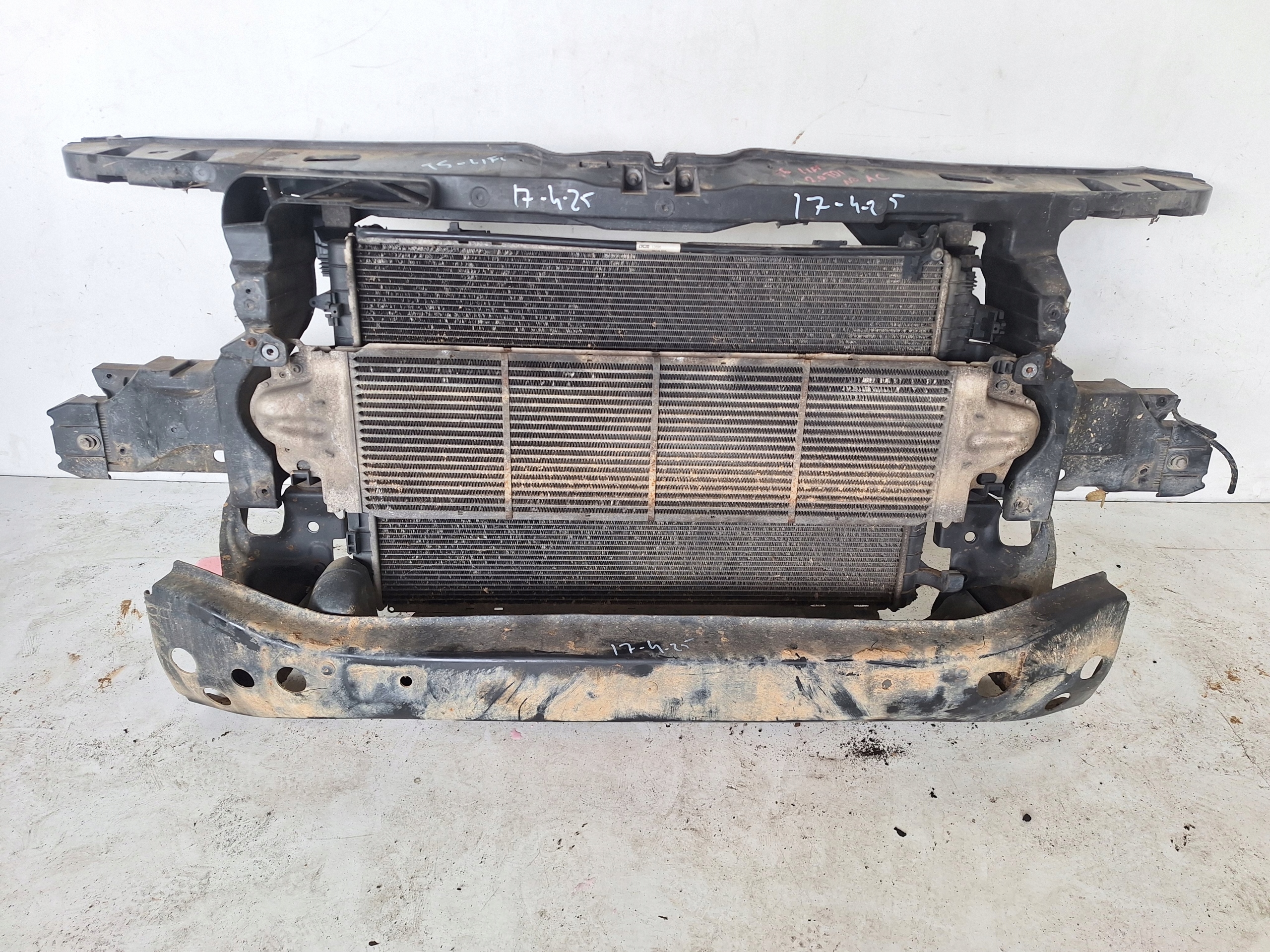 VOLKSWAGEN TRANSPORTER T5 LIFT 10-15 support panel for radiators 2.0 TDI