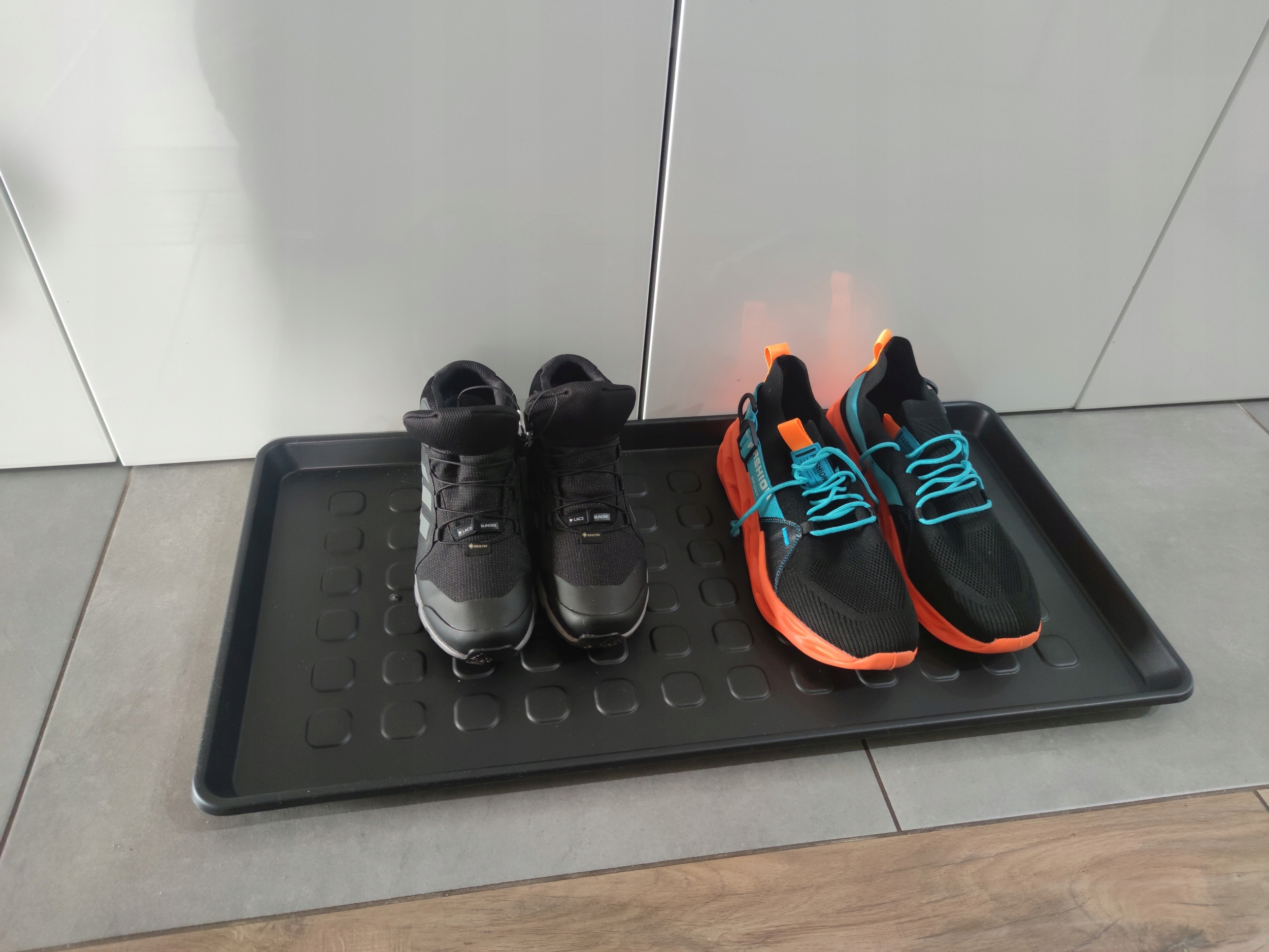 OCIEKACZ OSUSZACZ PODKŁADKA NA BUTY OBUWIE MATA PODSTAWKA UNIWERSALNA DUŻA Kod producenta PODK76