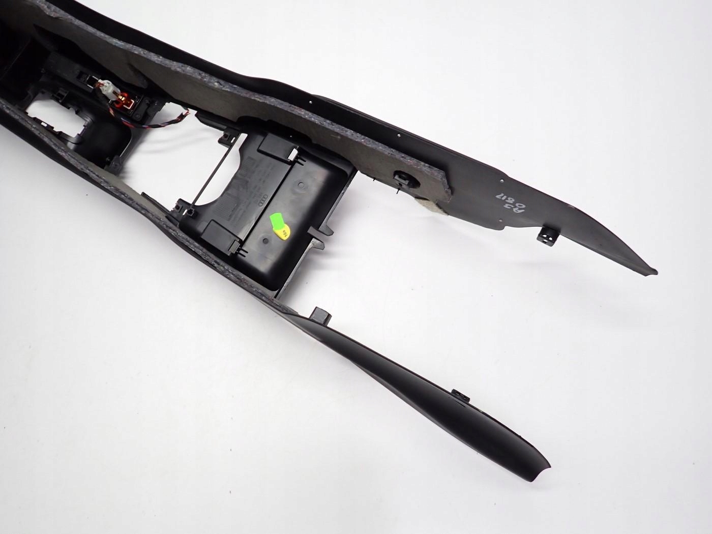 тунель европа оригинал 8P0863284 Audi A3 8P 08R