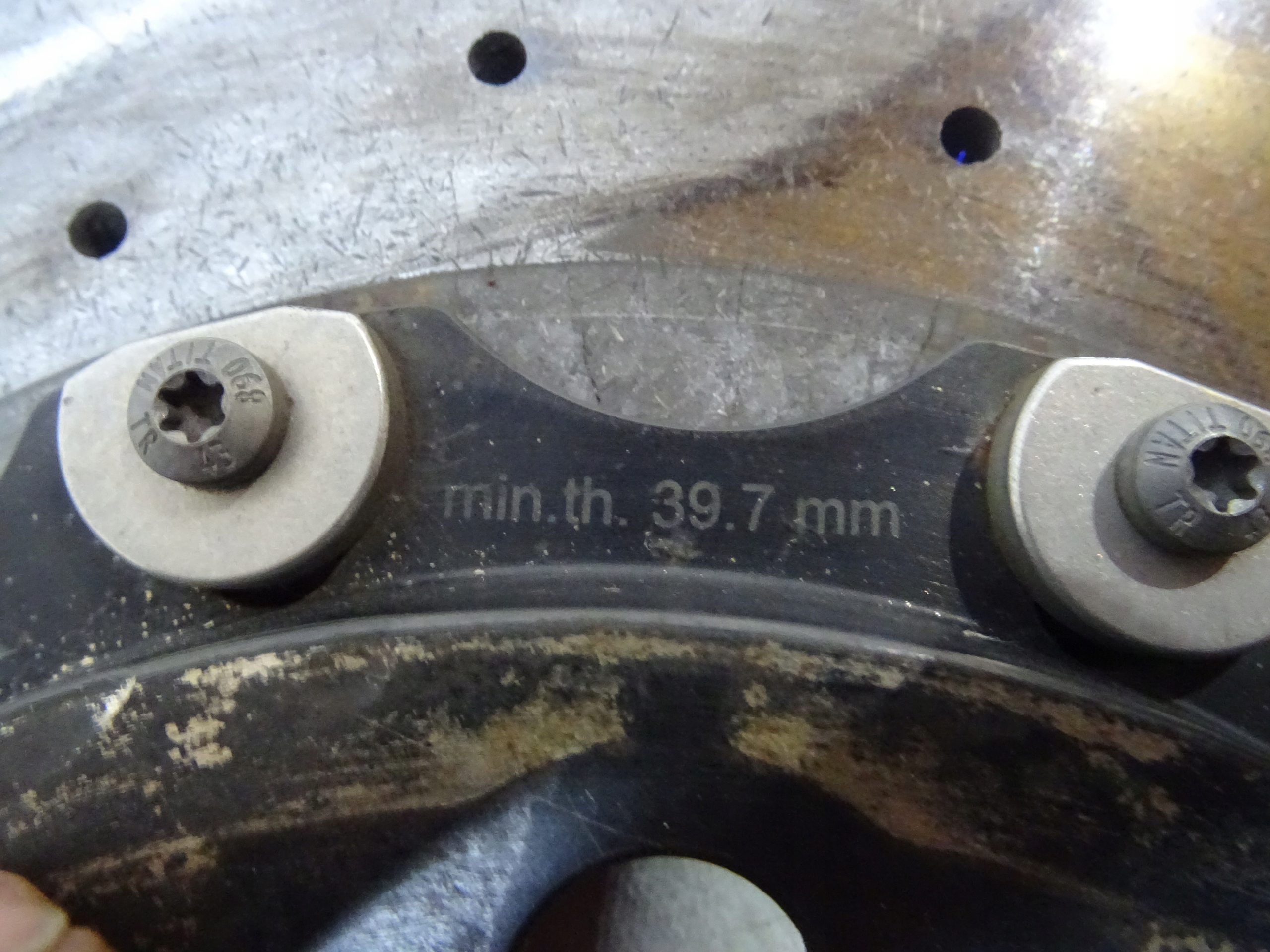 TARCZA HAMULCOWA CERAMICZNA LEWY PRZÓD Q7 4L0 4L0615302E MIN.TH 39,7 MM Wersja Europejska