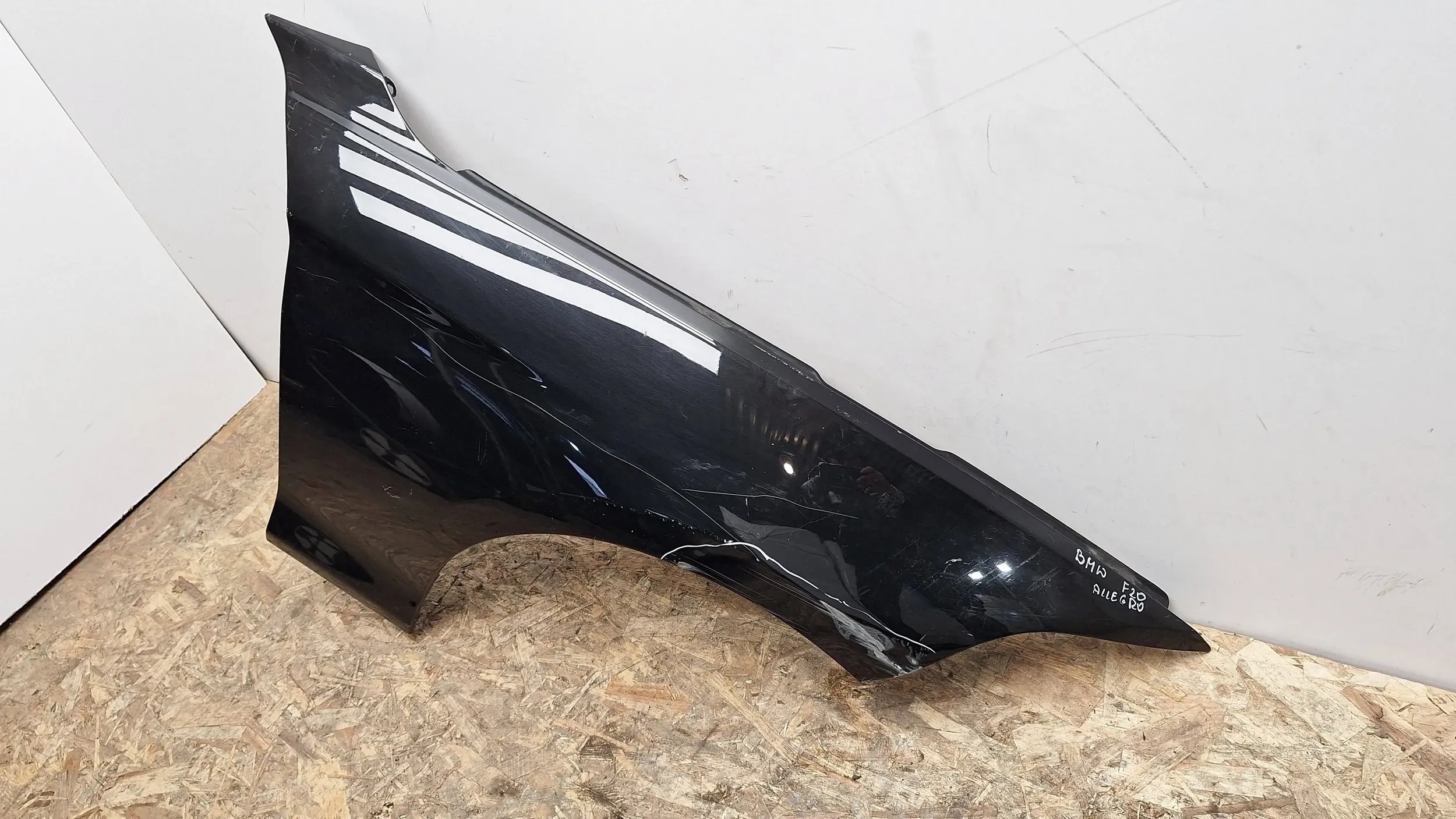 fender front right BMW 1 F20 11
