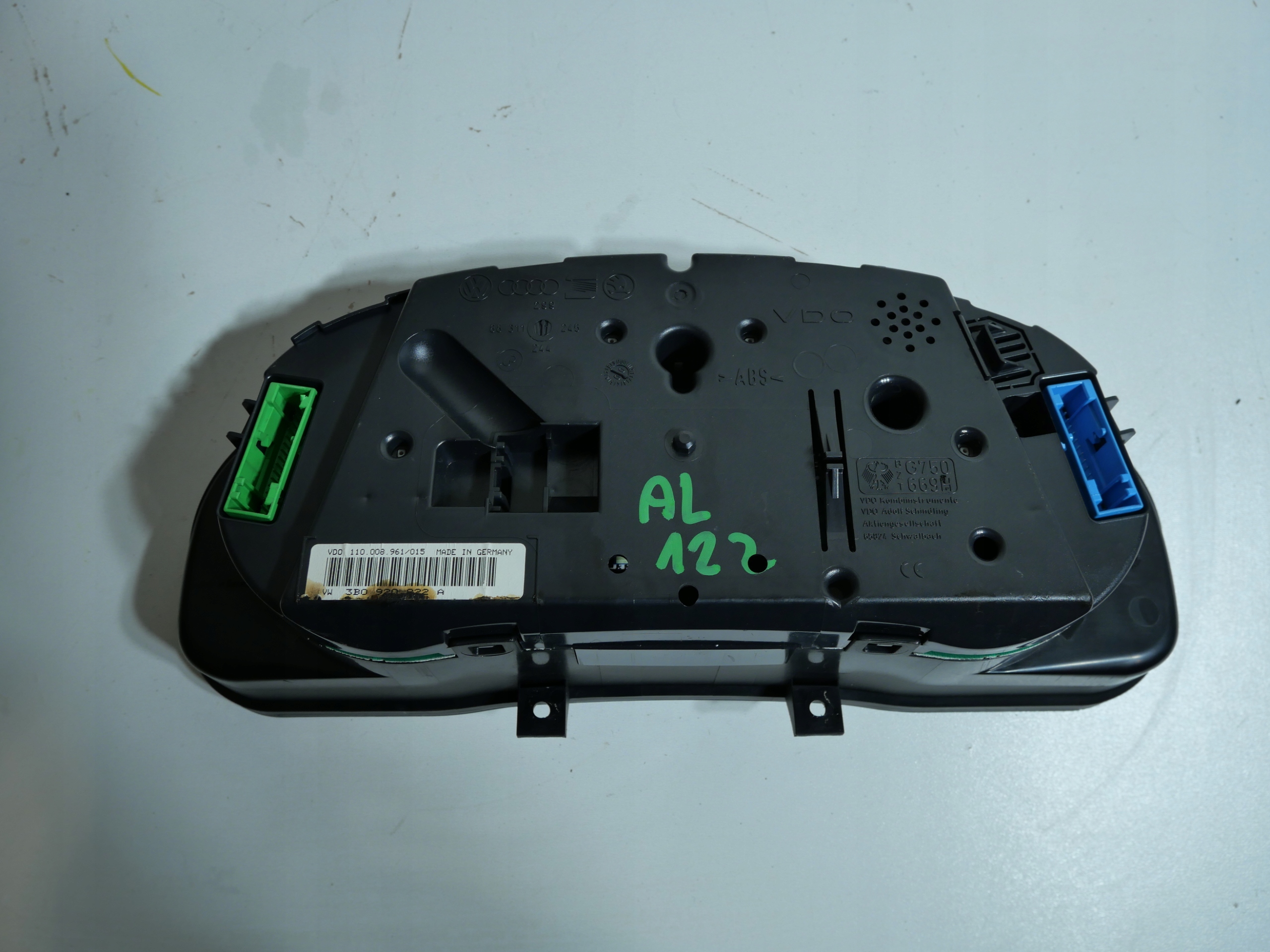dials clock VW PASSAT B5 3B0920822A