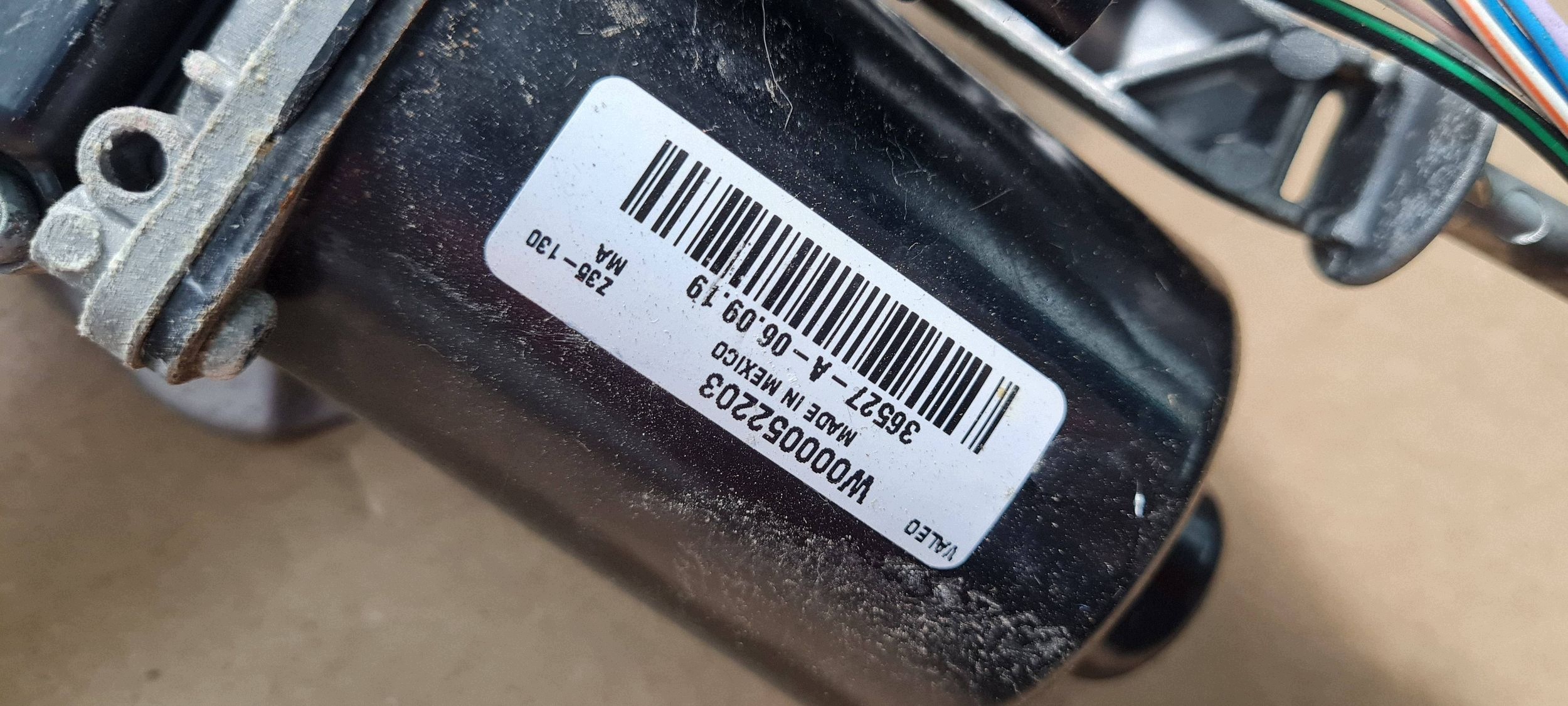 Ford Edge II 2020 ST LIFT mini motor of wipers left front FT4B17504AH