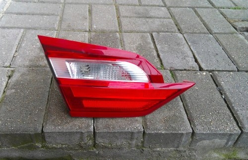 FORD FIESTA MK8 LED LEWA TYLNA LAMPA KLAPA ORYGINAŁ