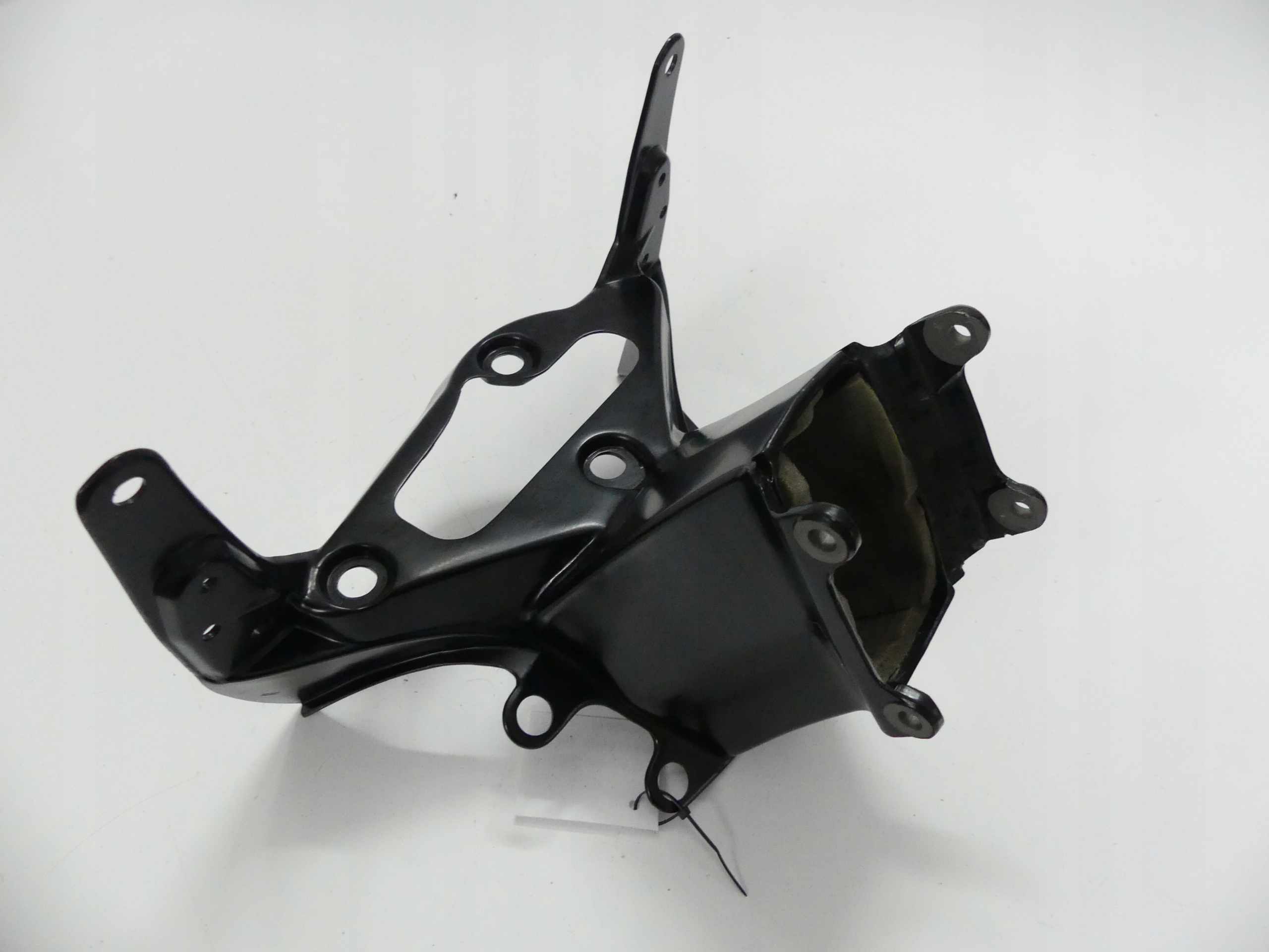 . STELAŻ RAMA CZASZA MOCOWANIE 2301295 TRIUMPH DAYTONA 675 R Producent Triumph OE