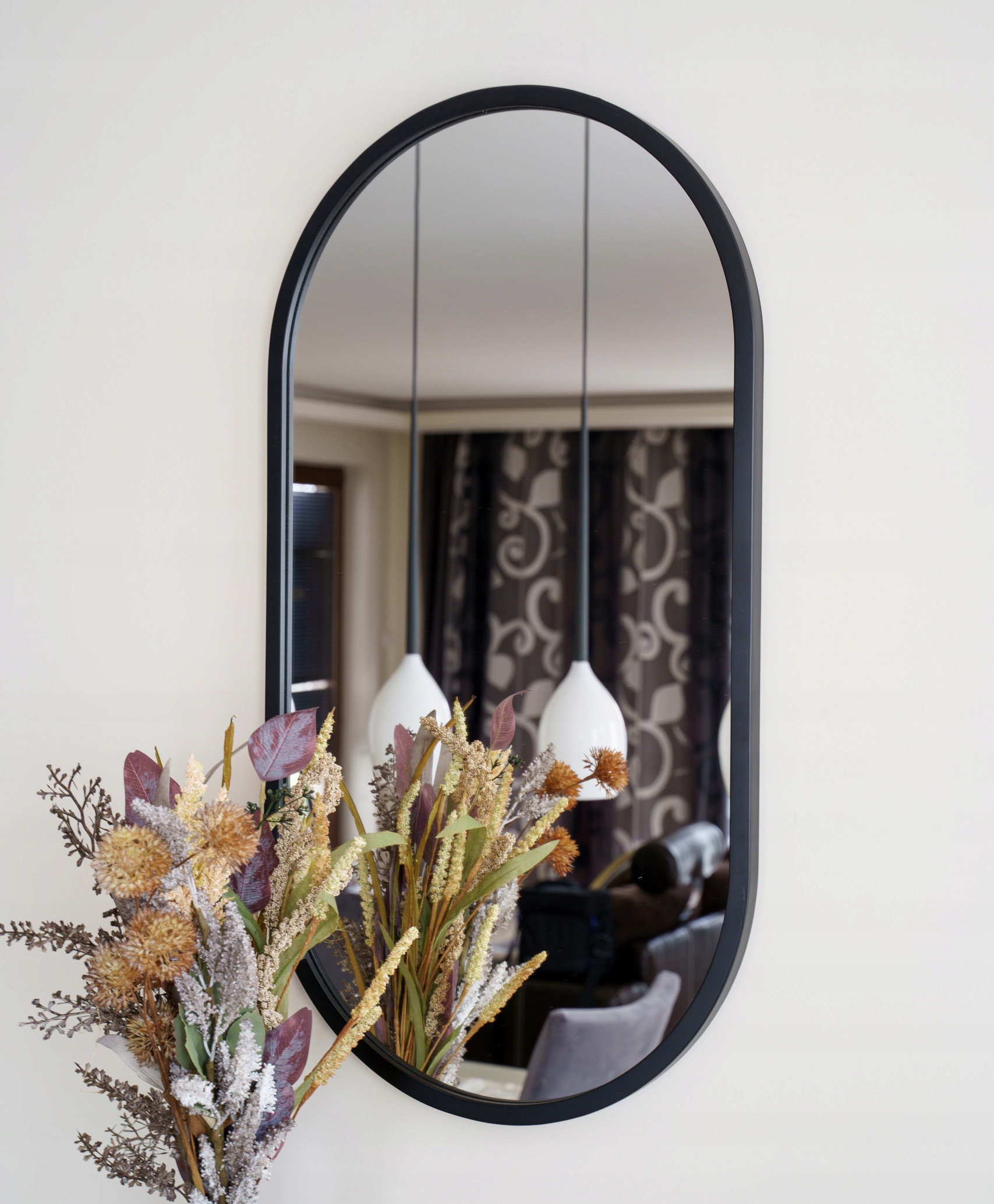 LUSTRO ŁAZIENKOWE OWALNE W CZARNEJ RAMIE WISZĄCE 75x40 CM - DUŻY WYBÓR Kształt owal