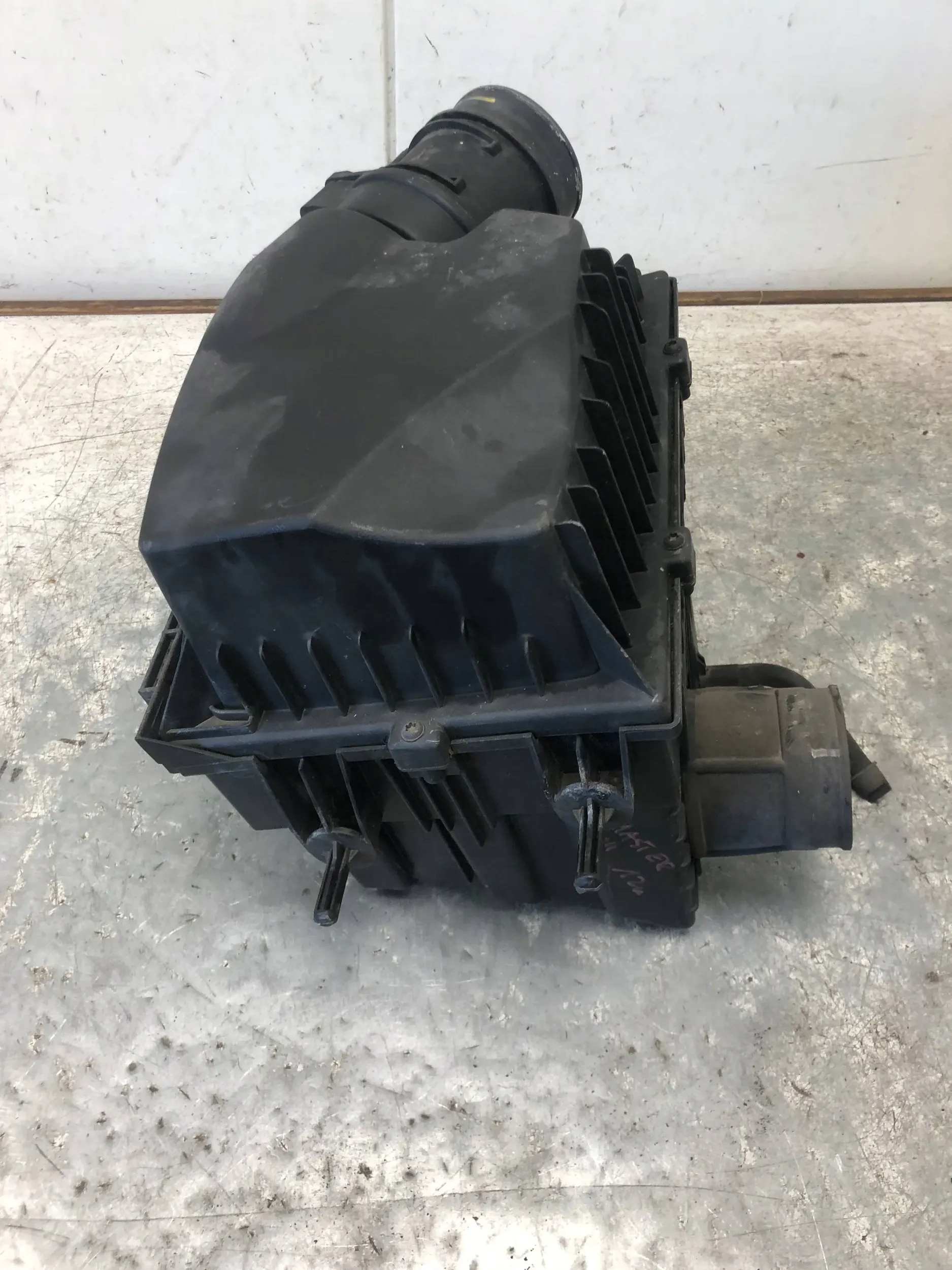Gehäuse filter luft RENAULT MASTER III 8200751534