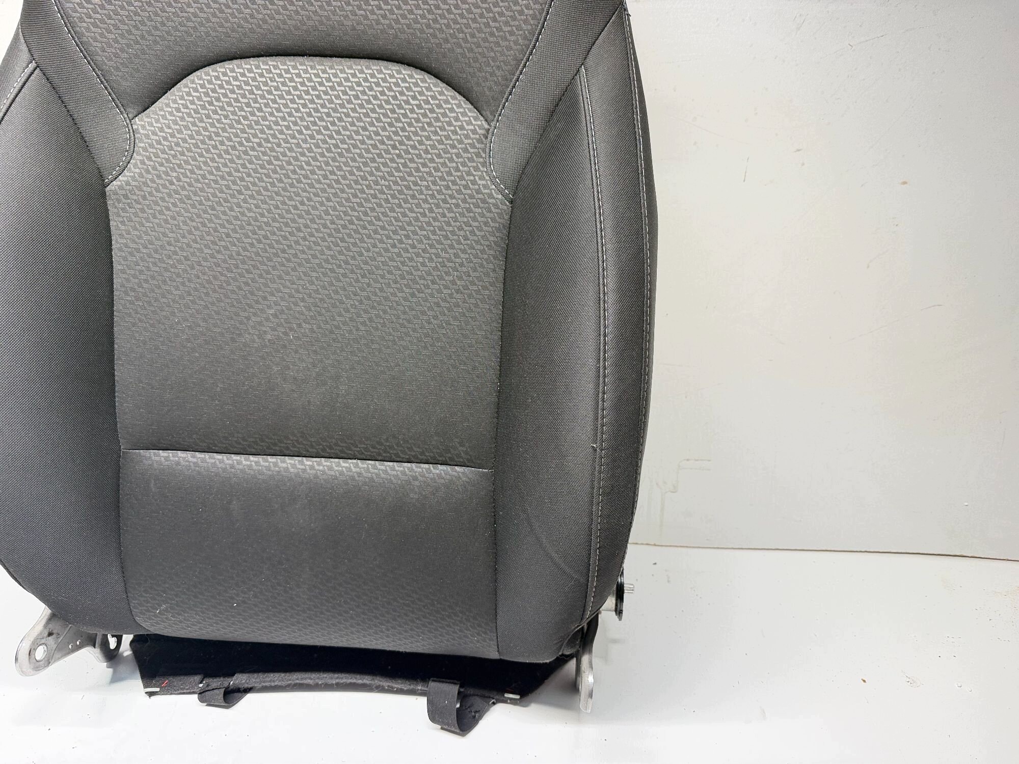 OPARCIE seat left front HYUNDAI I30 III 2017