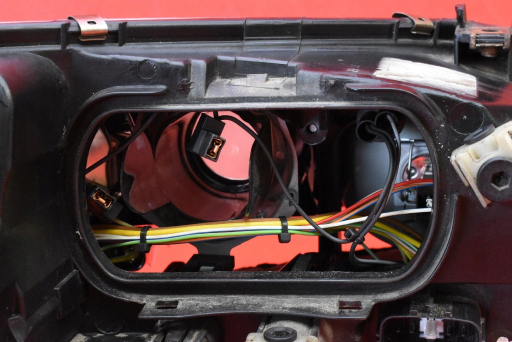 REFLEKTOR left light front XENON EU 014002476L MAZDA 6 1 and GG 02-05