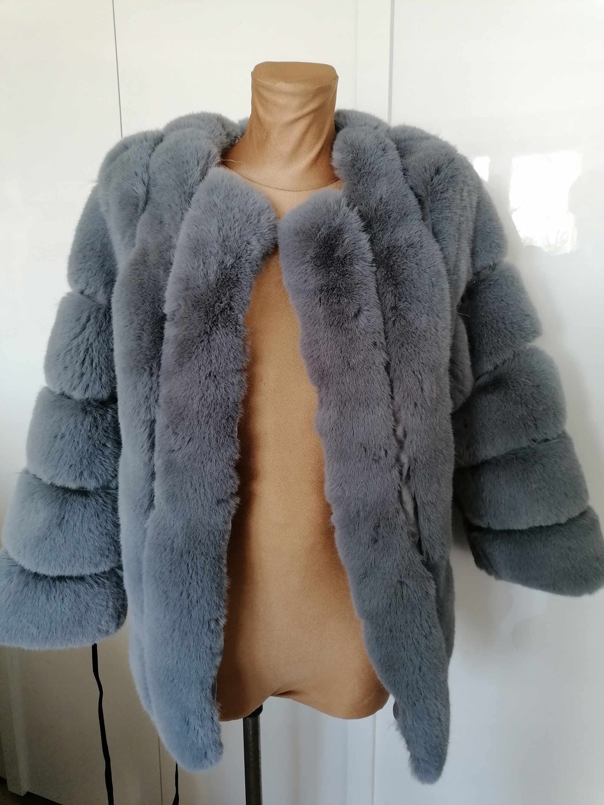 - CARI'S CLOSET - FUTERKO, KURTKA r.M nowe