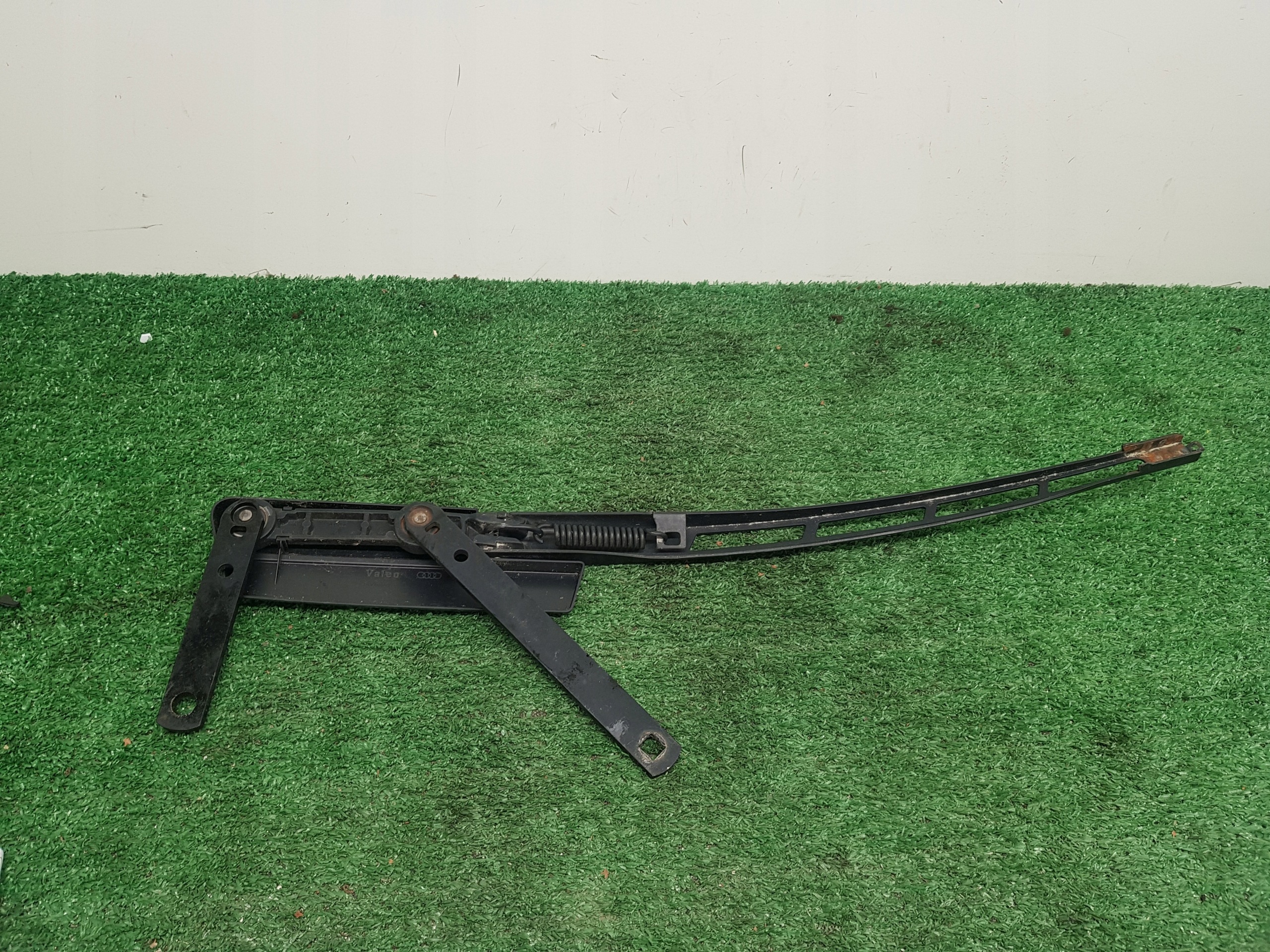wiper arm front right AUDI Q7