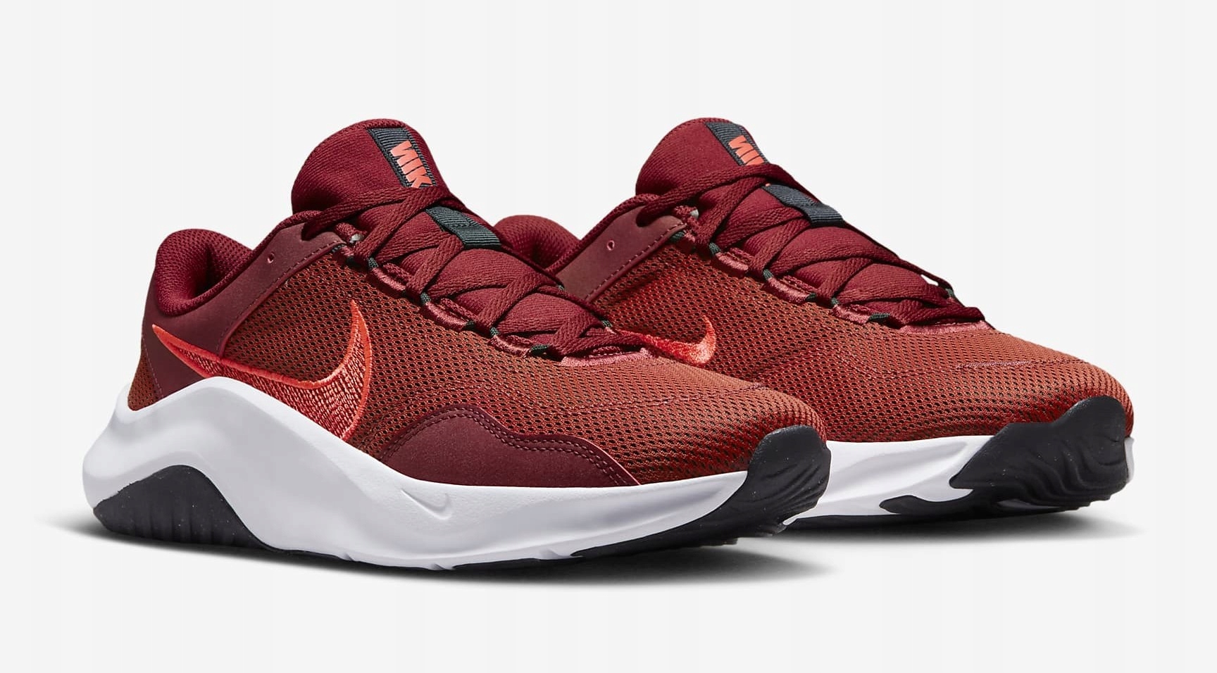 NIKE LEGEND ESSENTIAL 3 DM1120-600 r. 46 / 30 cm Marka Nike