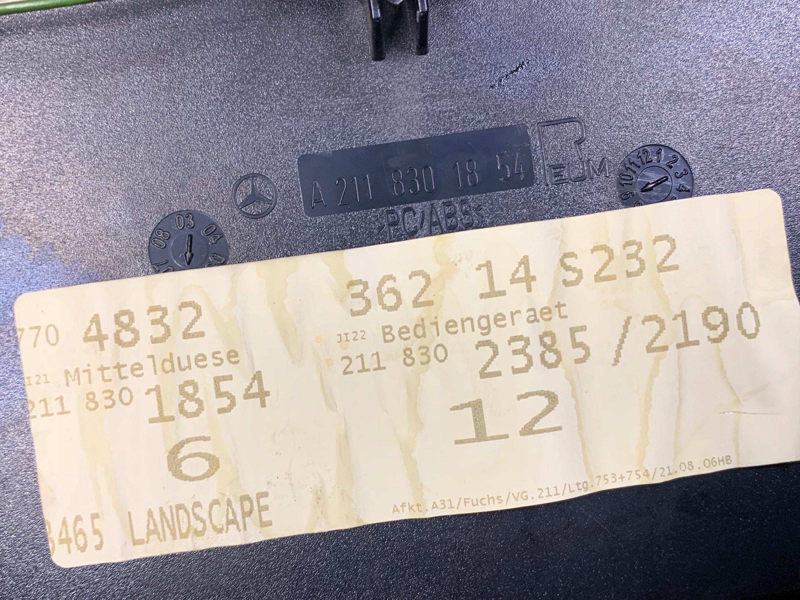 Kratki des lüfters mitte Mercedes-Benz OE A2118301854