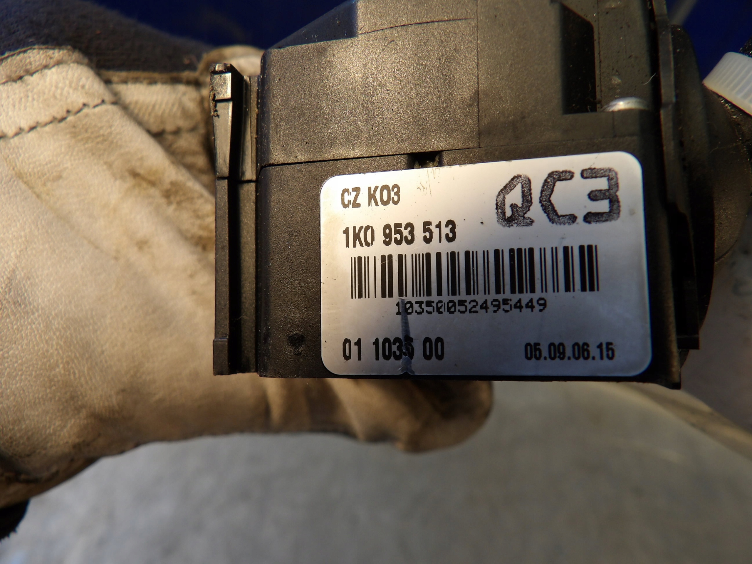 BOUTON INDICATEURS DE DIRECTION VW GOLF V 1K0953513
