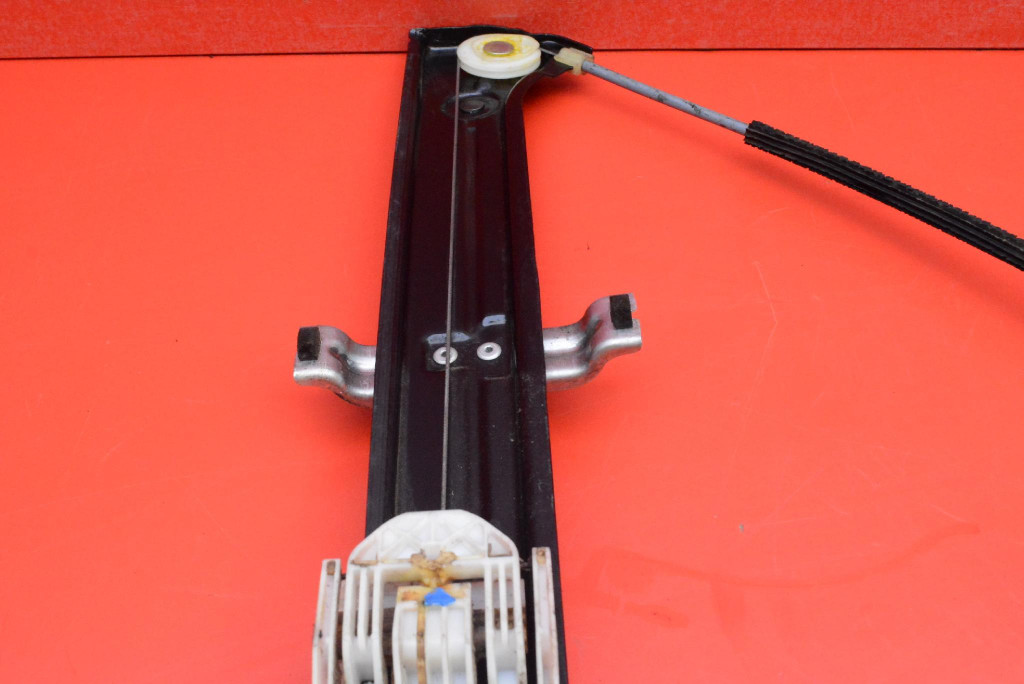 window regulator right front EU 7137020 BMW X5 E70 06-10