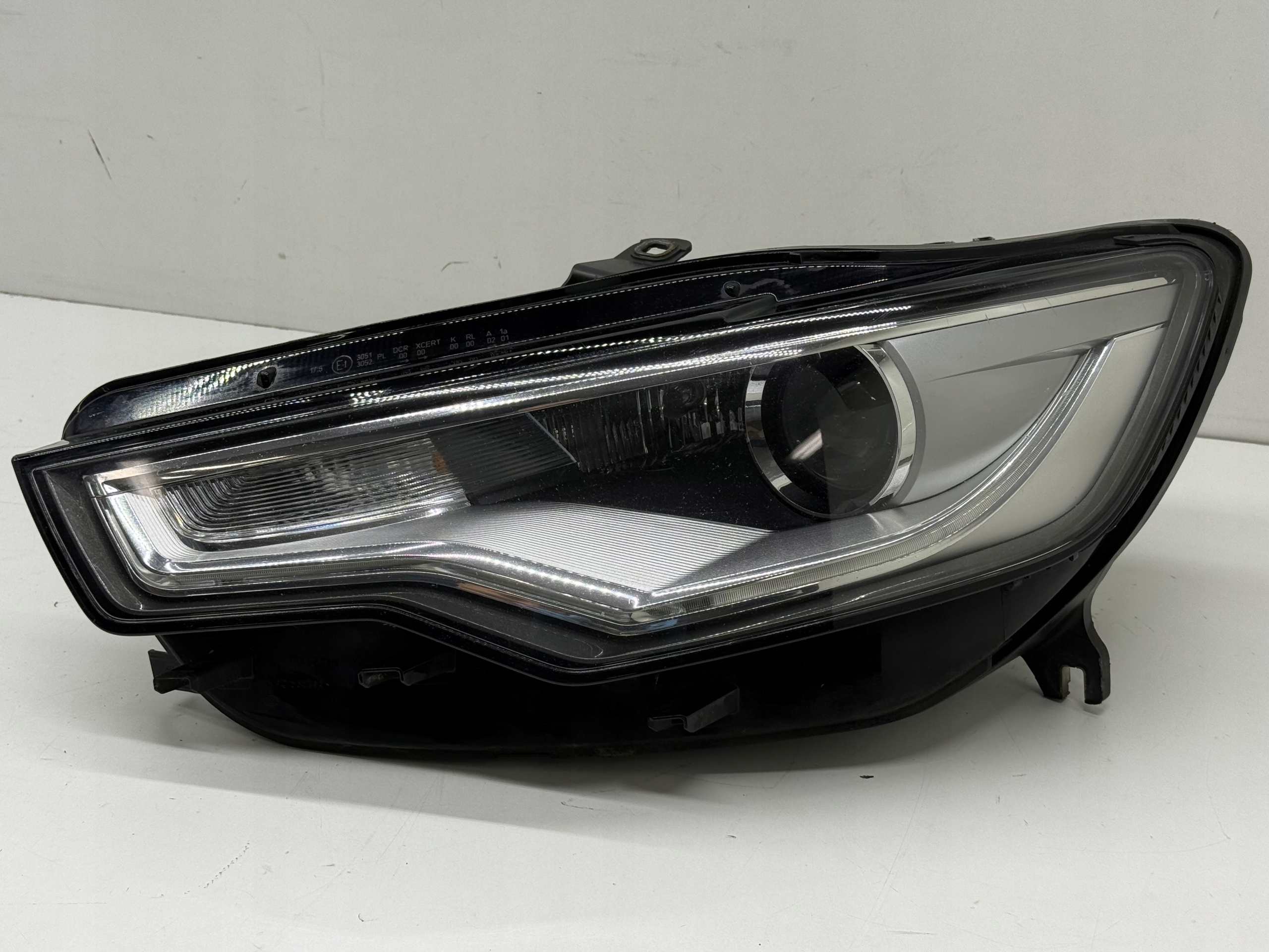 AUDI A6 C7 light reflektor left front BI-XENON XENON original!