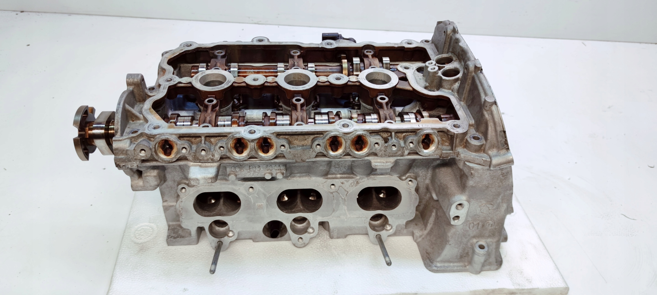 head. complete AUDI A5 A5 A6 C7 A7 2.8 3.2 FSI 06E103404A