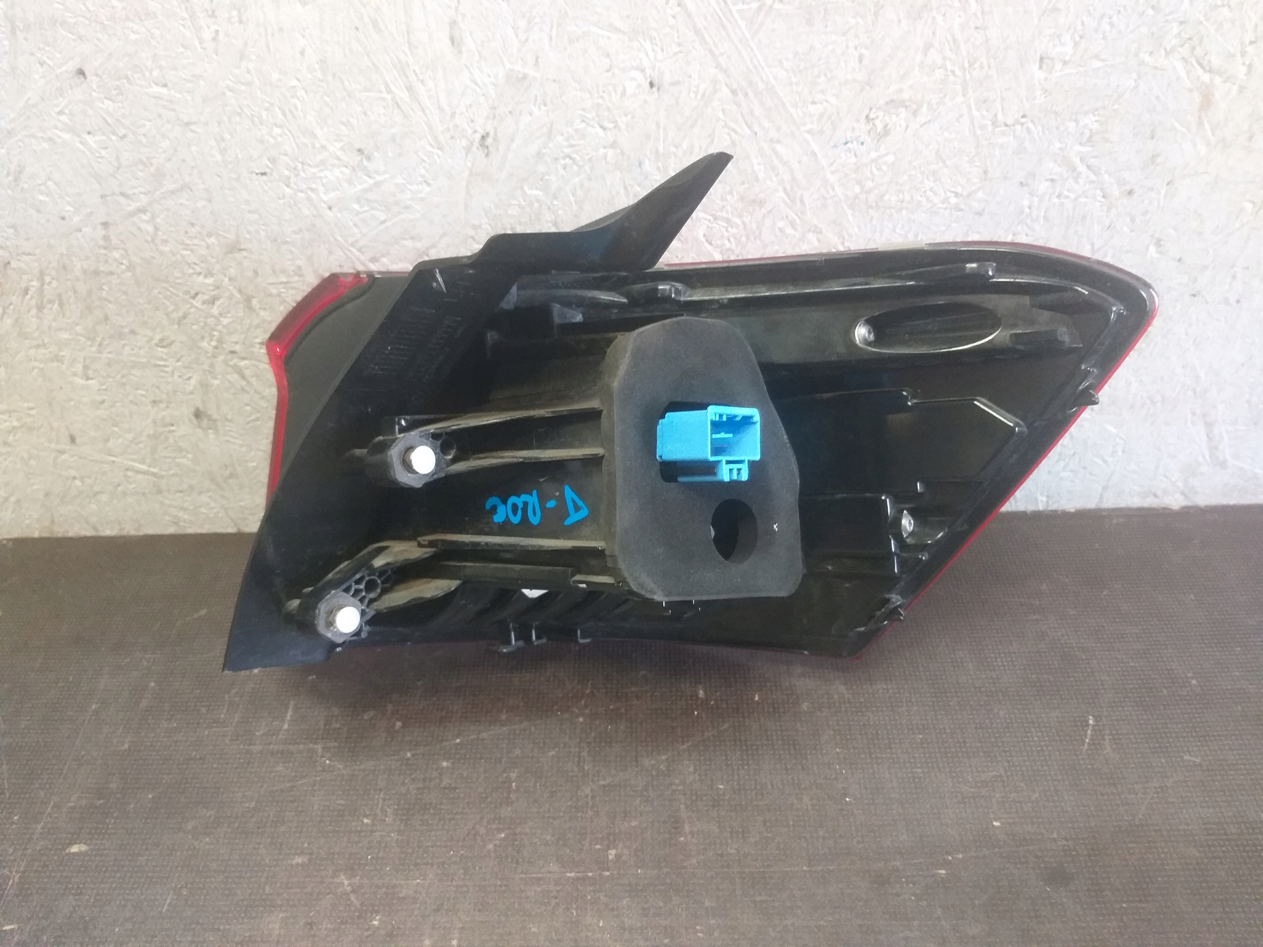 light rear part left VW T ROC T-ROC LED 2GA945095D