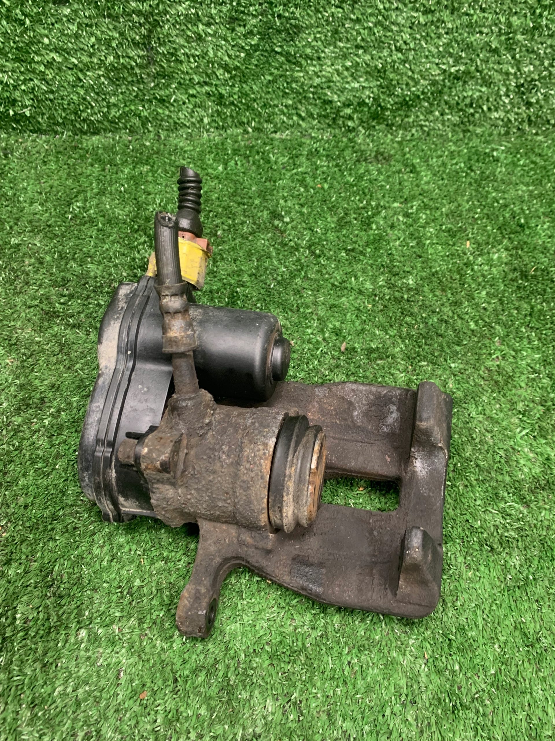 caliper brake AUDI A5 8T A4 B8 right rear part