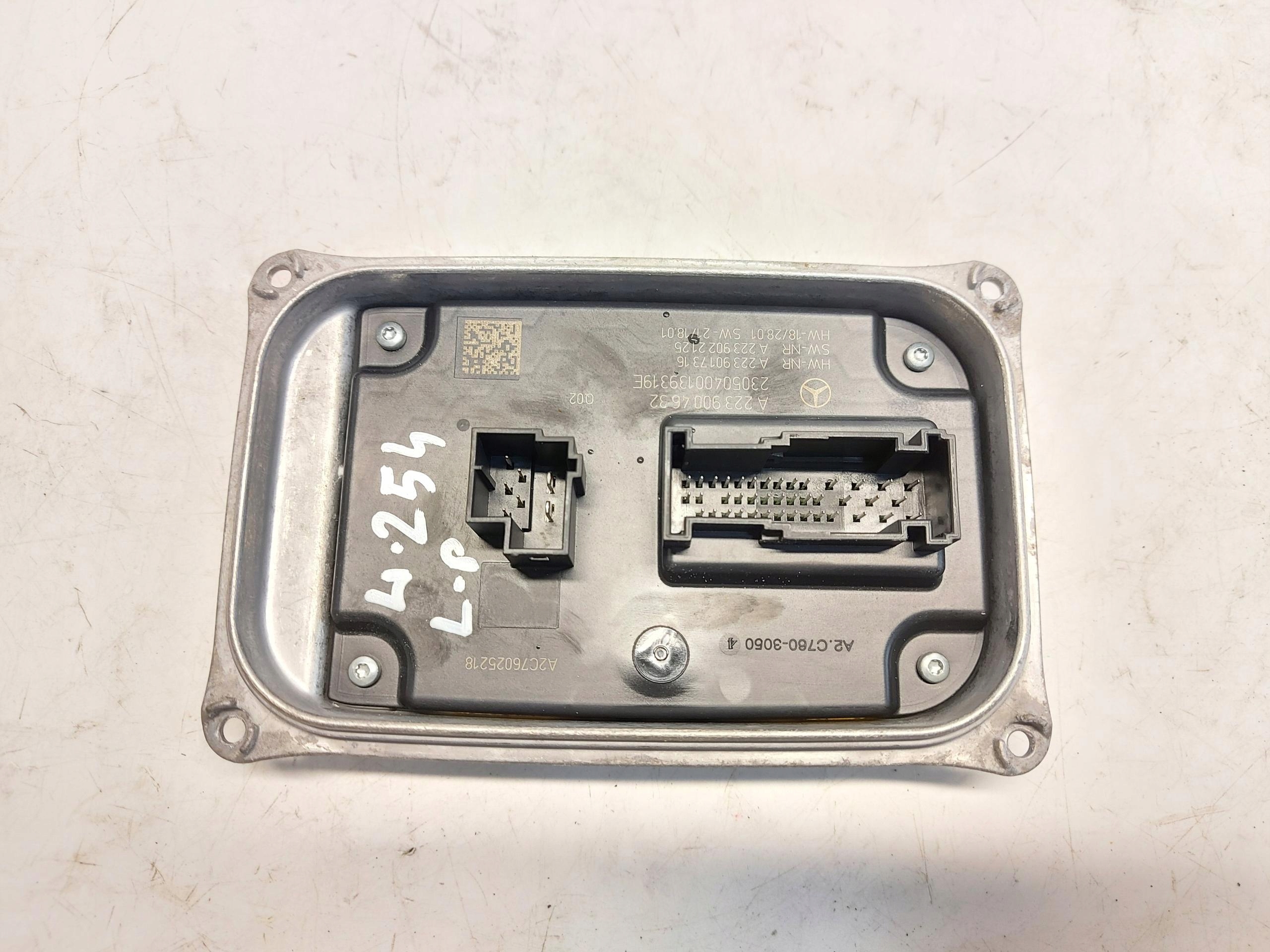 Mercedes W254 GLC 220d control unit module LED A2239004632