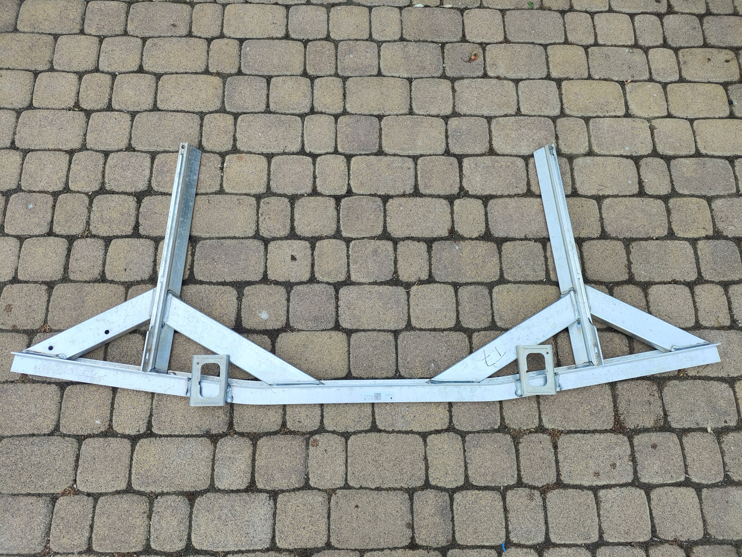 VW TRANSPORTER T7 22- BELKA POD CHŁODNICE TRAWERS WÓZEK