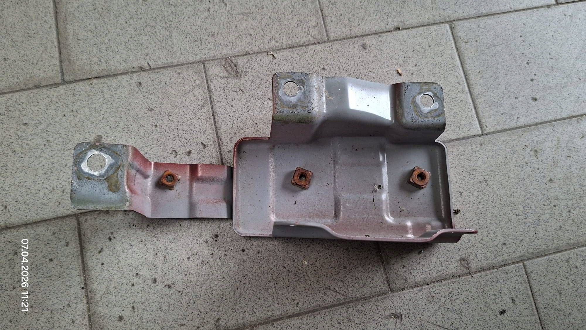 Console Support plaque Aile Avant Bouche buse Droit Renault Arkana 663508114R