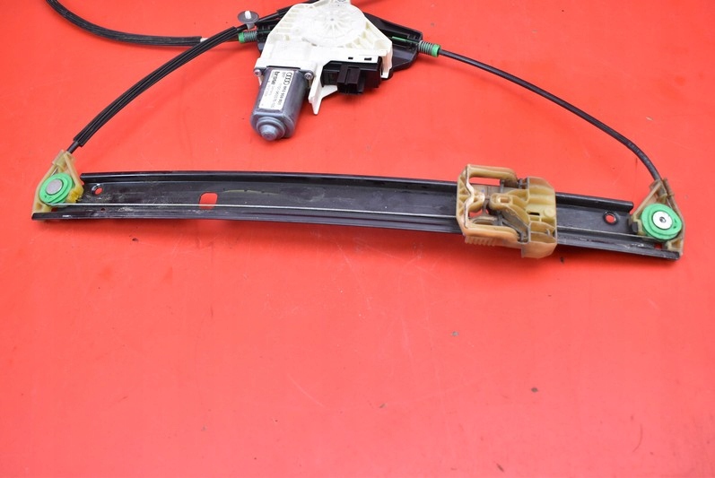 window regulator left front EU 8K0837461 AUDI A4 B8 07-11