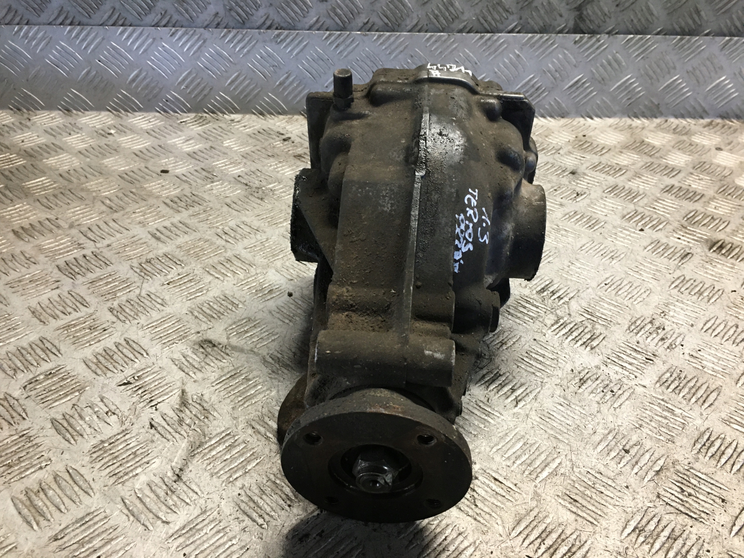 TERIOS И 1.3 МОСТ ДИФФЕРЕНЦИАЛ ЗАДНИЙ ДИФФЕРЕНЦИАЛ