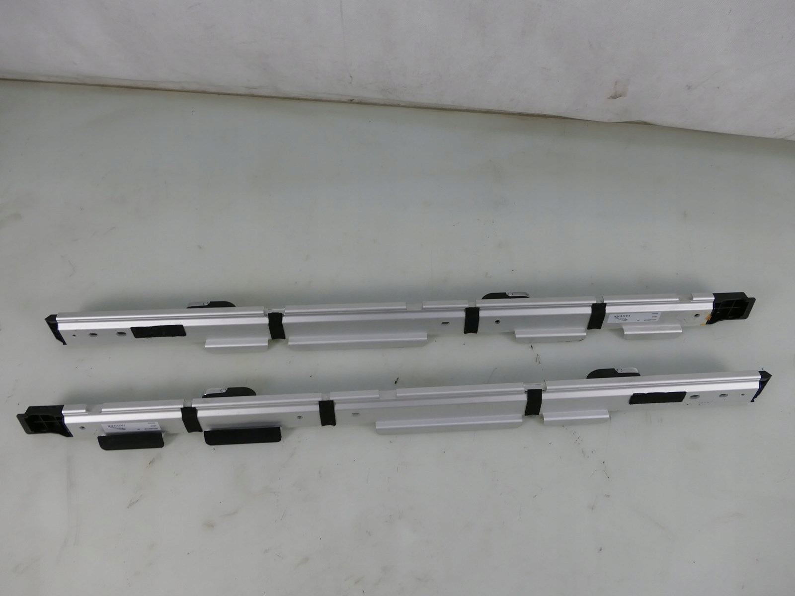 JAGUAR X250 SPORTBRAKE rail holder boot