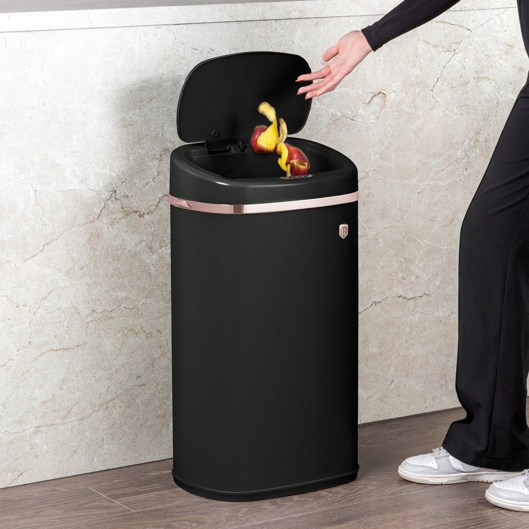Senzorický odpadkový kôš s objemom 58 l Black Rose BerlingerHaus BH-854