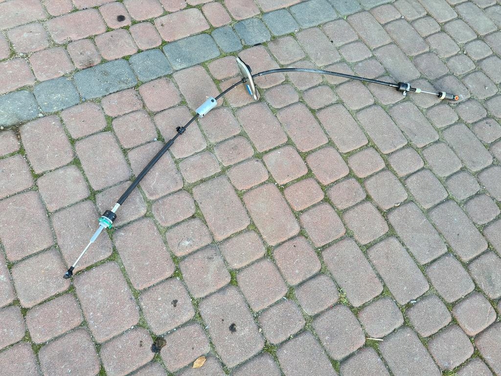 Câble Câble Mécanisme levier vitesse Engrenage Opel Insignia B 84642127