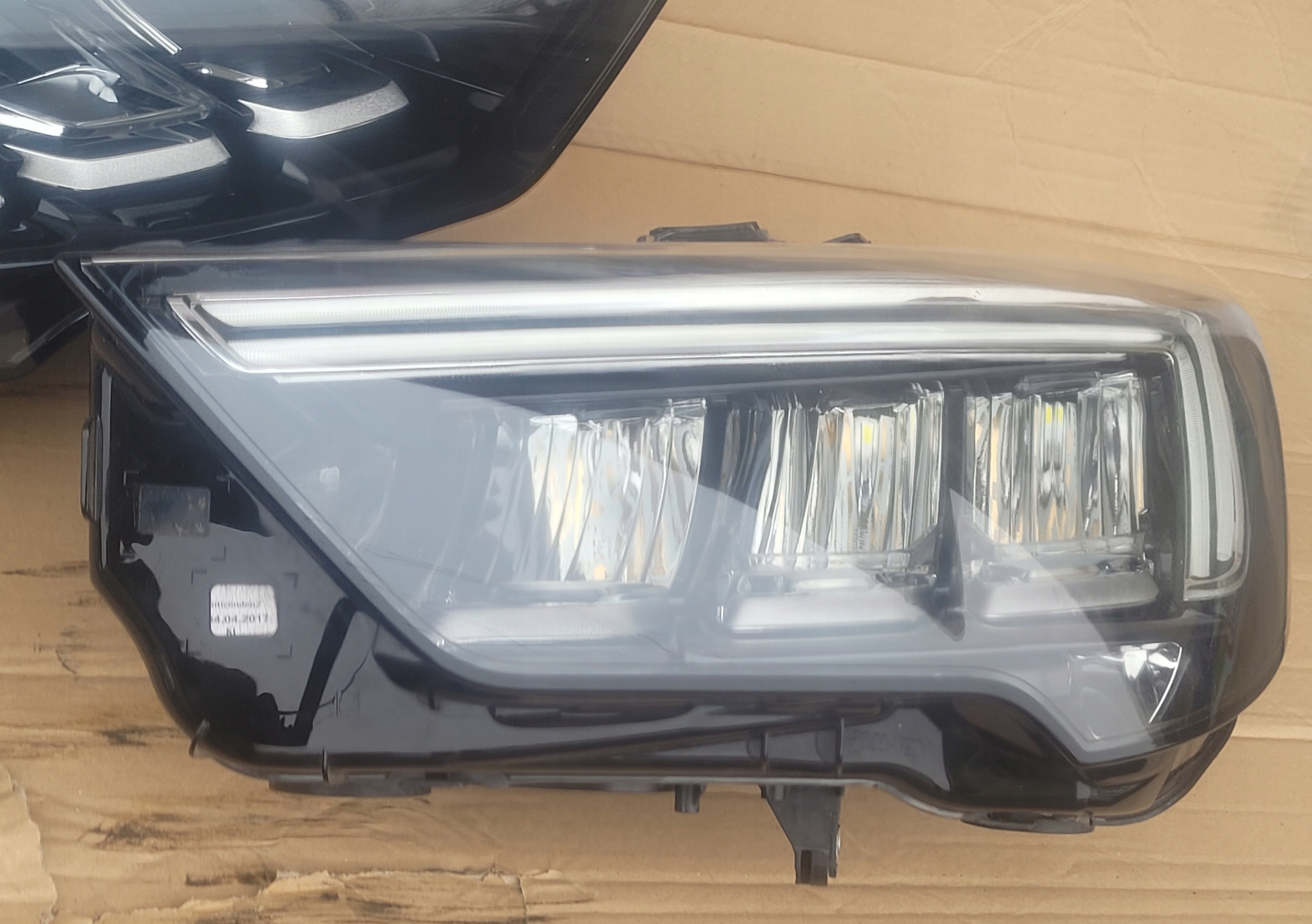 OPEL CROSSLAND X 17-20 Lampy FULL LED 2szt. Strona zabudowy lewe + prawe